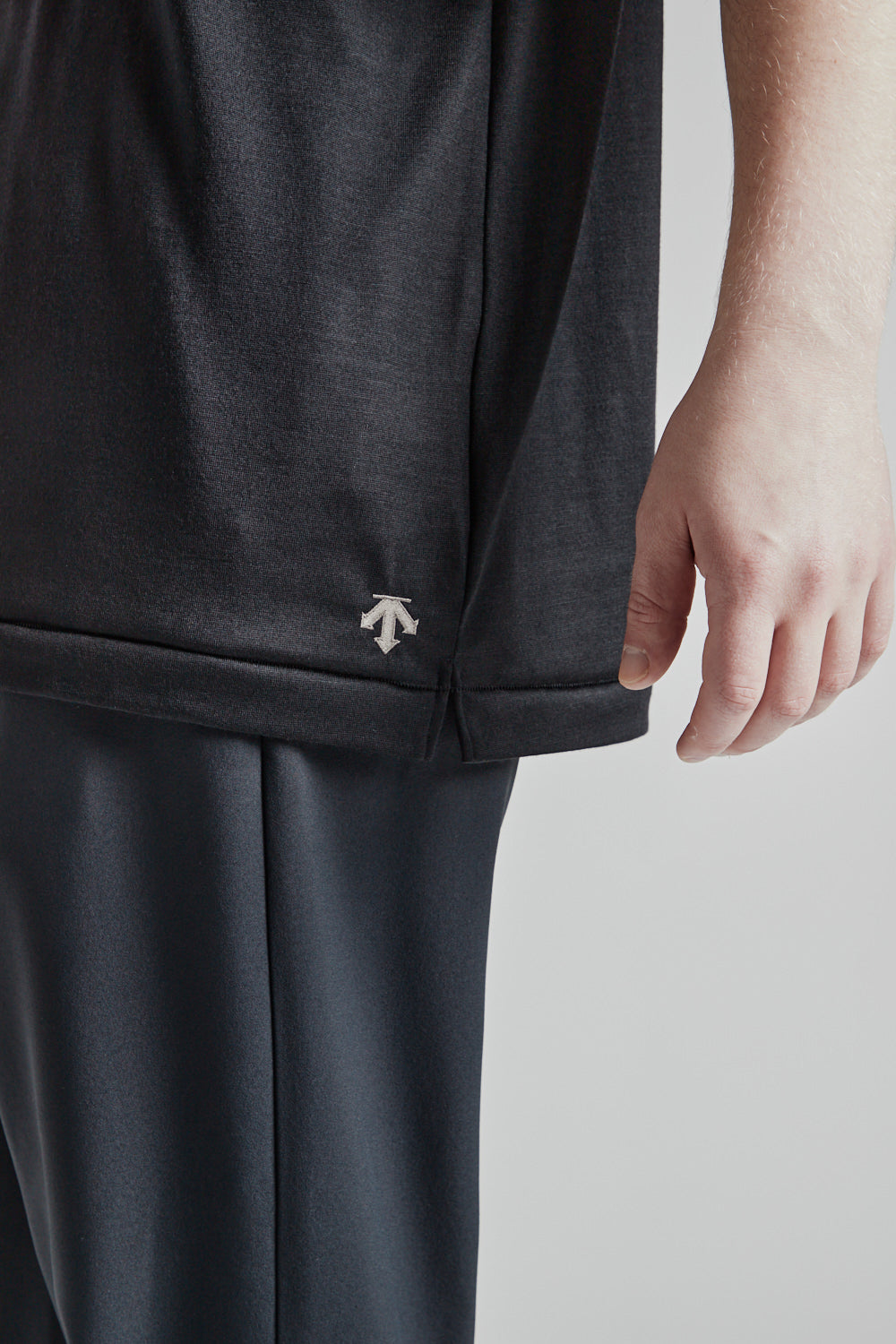 Allterrain 81 Tough Wool 180 H/S T-Shirts in Black