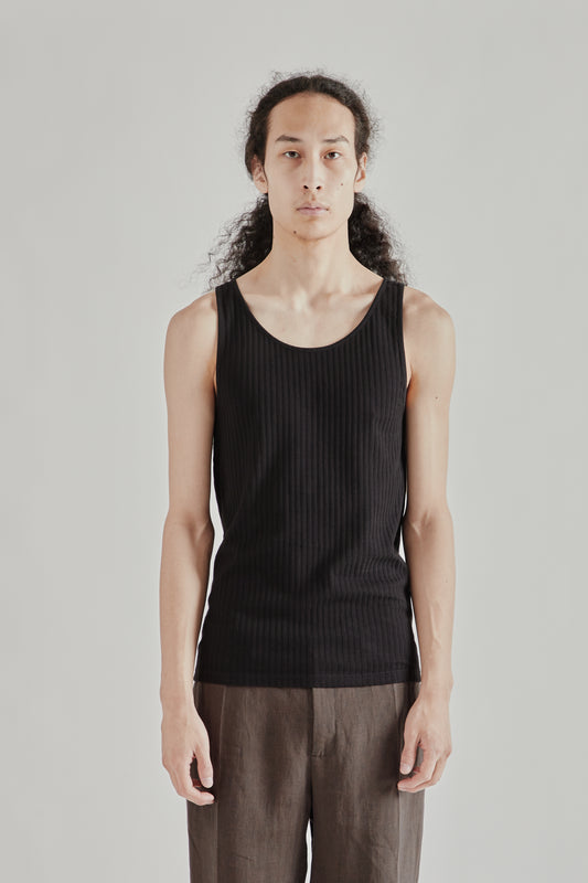 A Kind Of Guise SS26 Tomaso Tanktop Black Ajour0759