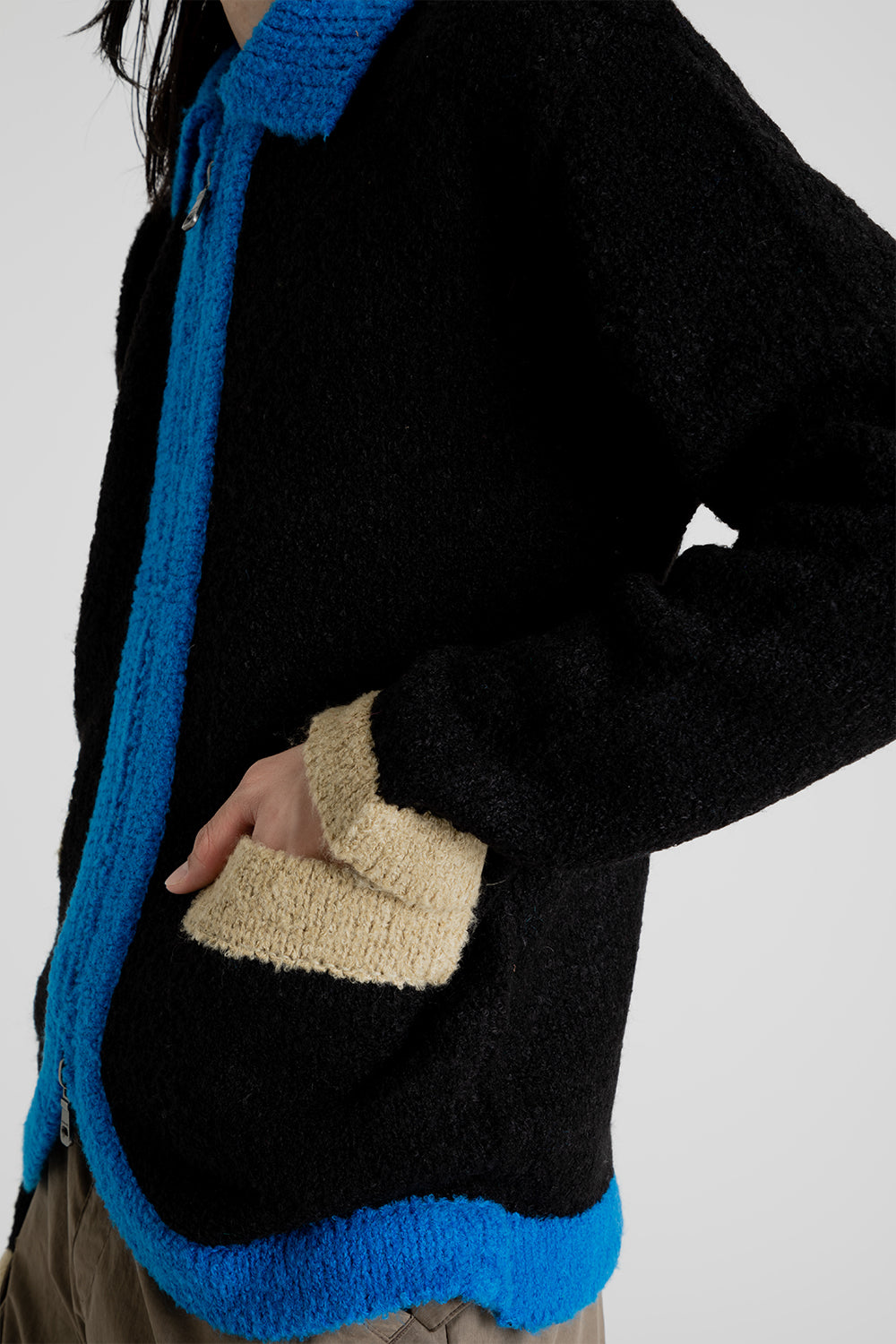 Andersson Bell Collar Zip Knit Cardigan in Black