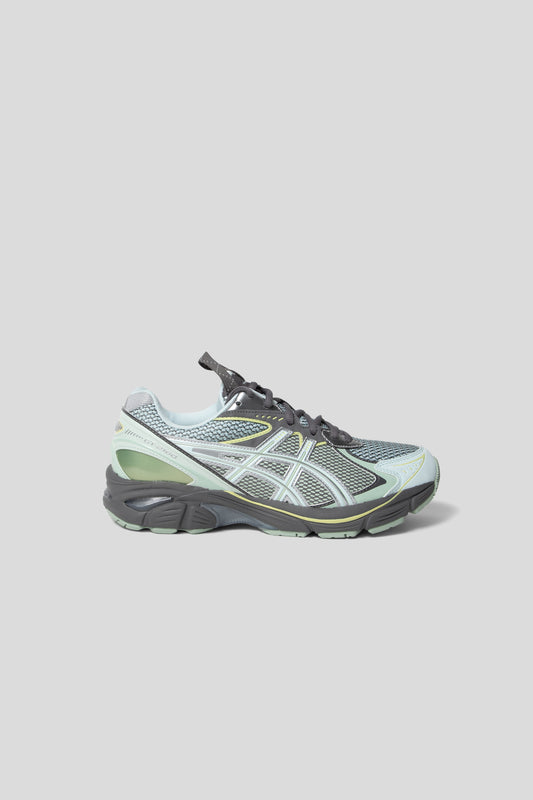 Asics UB6-S GT-2160 in Arctic Blue and Carbon.