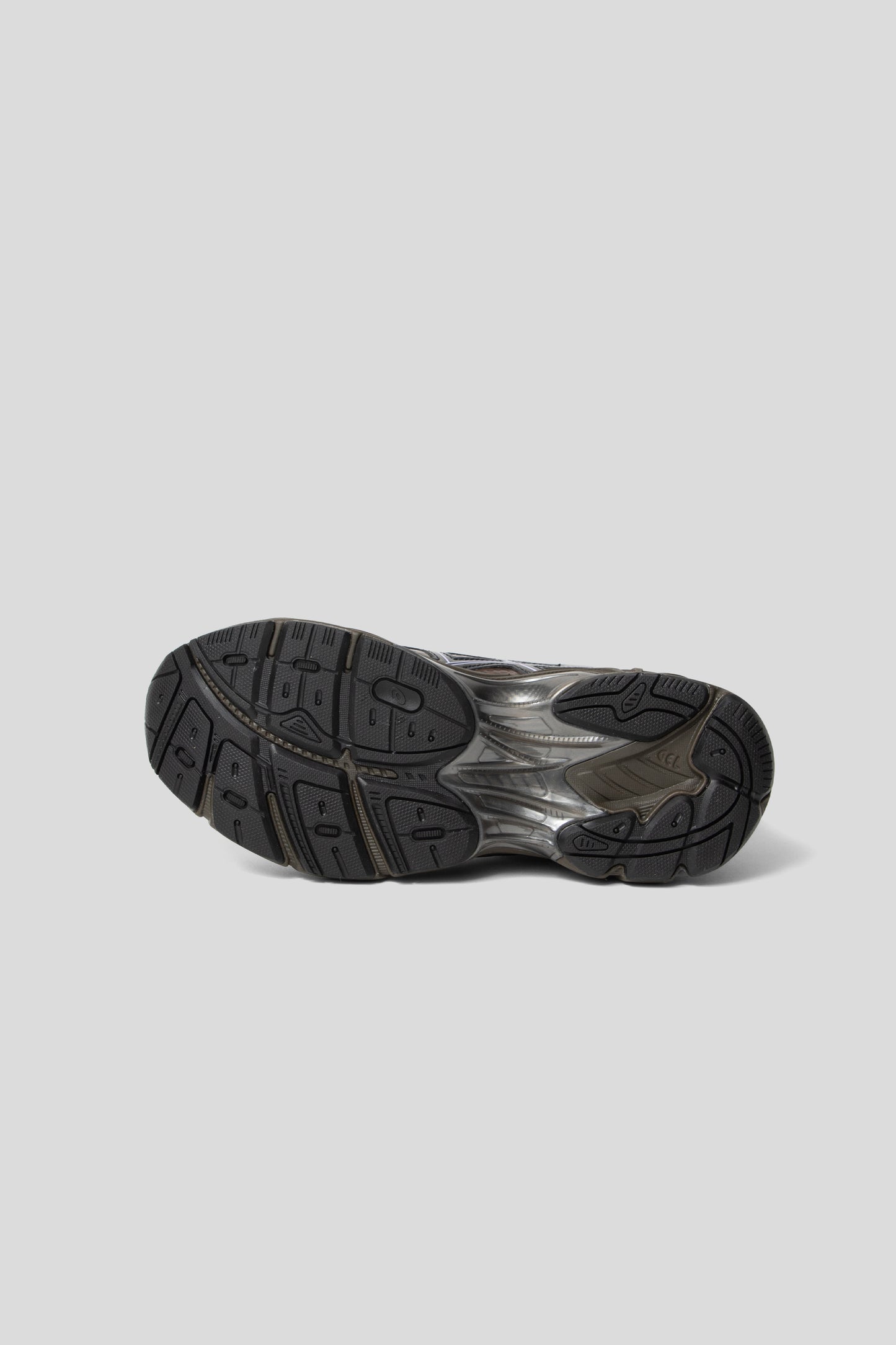Asics UB6-S GT-2160 in Grey Floss and Brown.