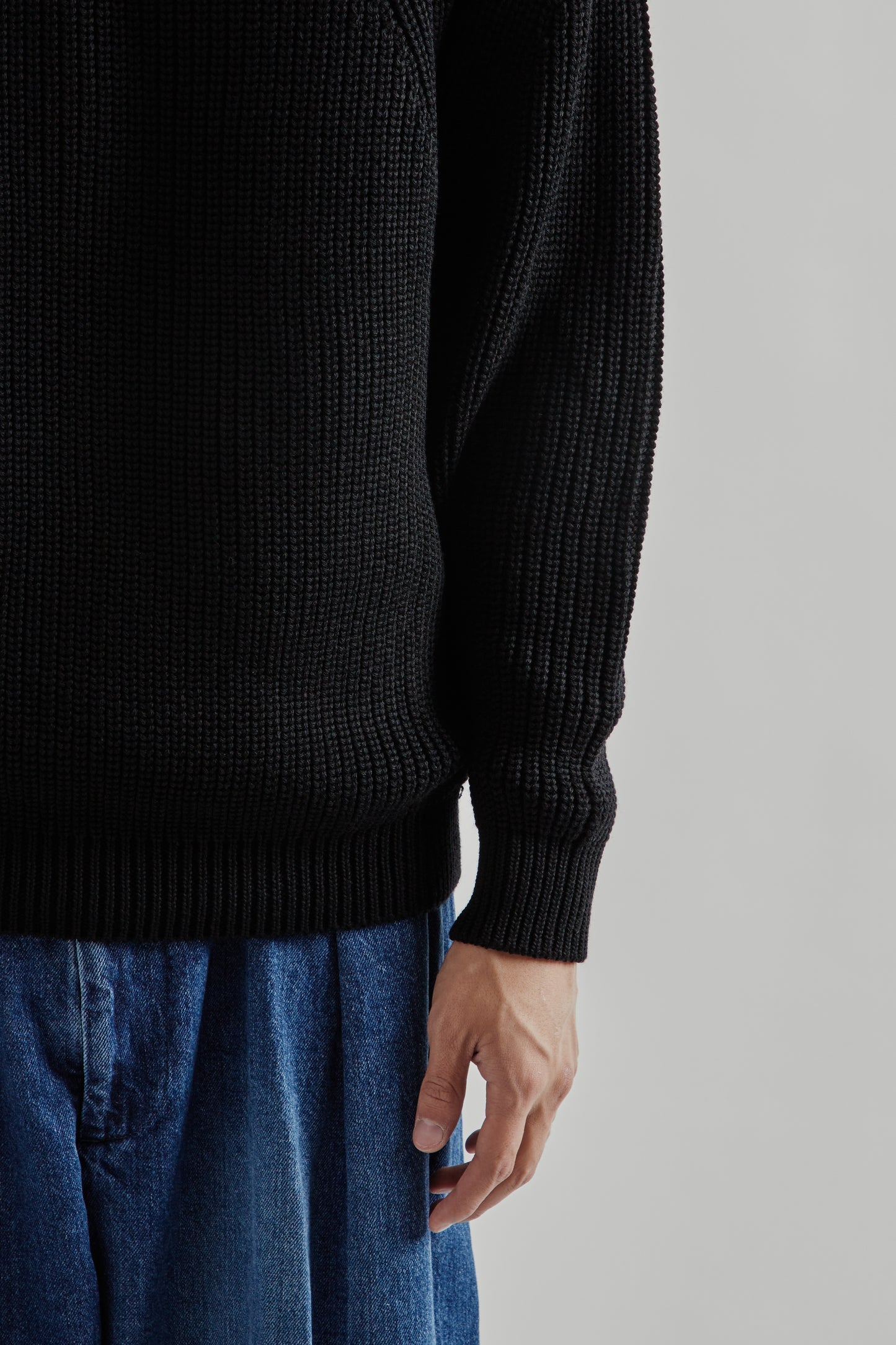 Batoner FW25 Signature Crewneck Black 8