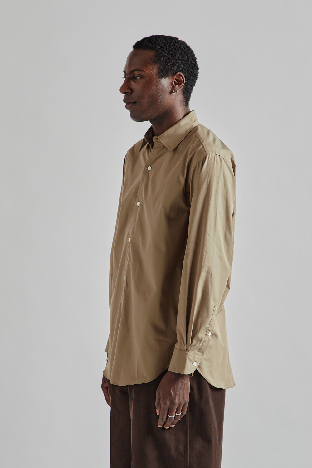 Blurhms Chambray Classic Shirt Olive Beige 3 f3d7027d-a594-4d24-865a-2df43ffe5937