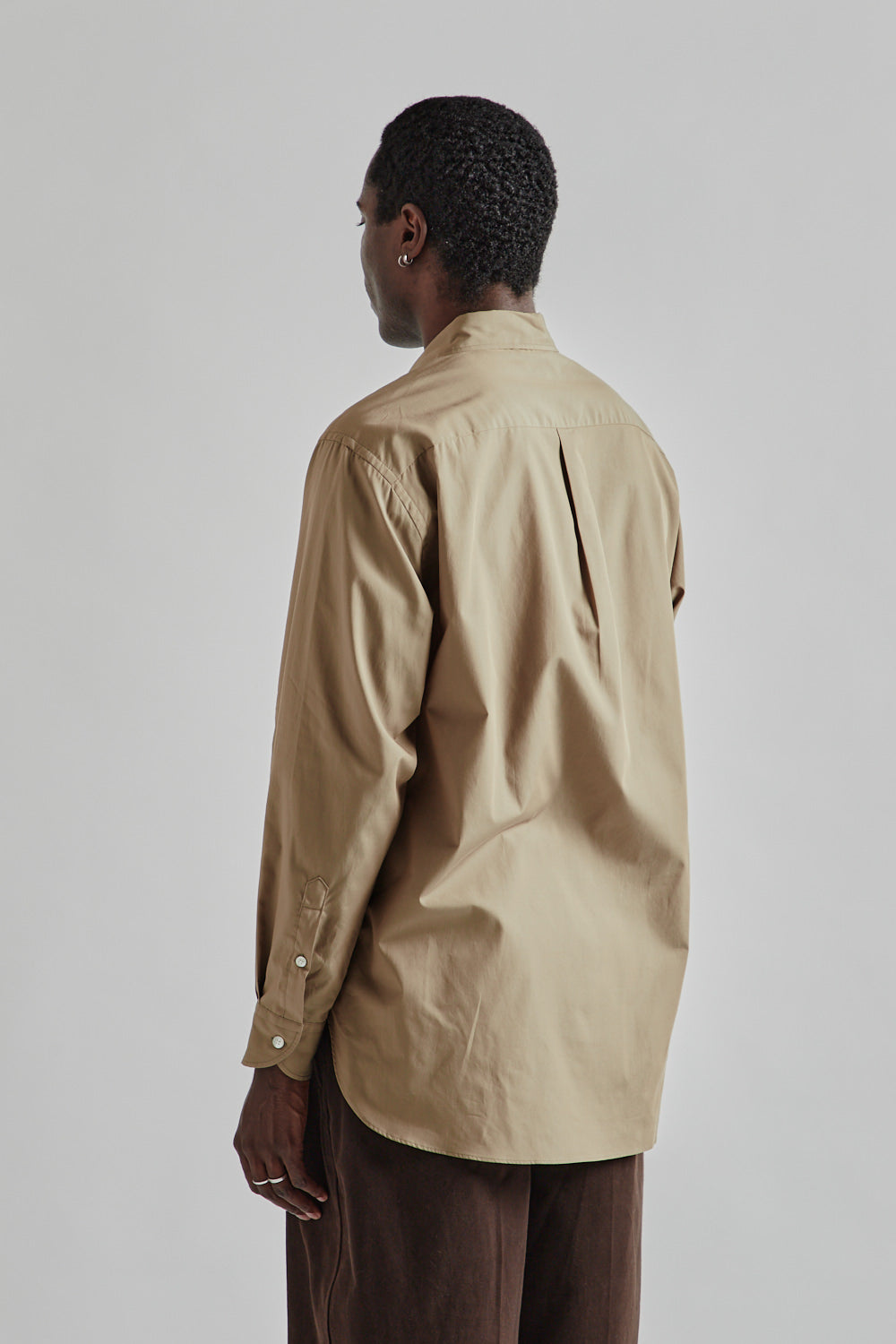 Blurhms Chambray Classic Shirt Olive Beige 4 aa107cbf-a4be-49b8-af96-3daeca3b93af