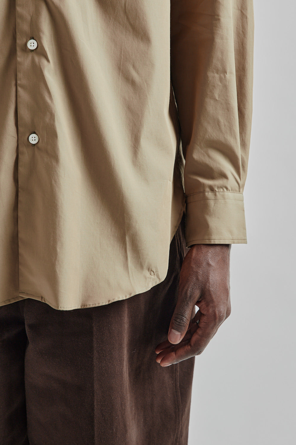 Blurhms Chambray Classic Shirt Olive Beige 8 d5f69915-d63c-45d5-8738-01864620795f