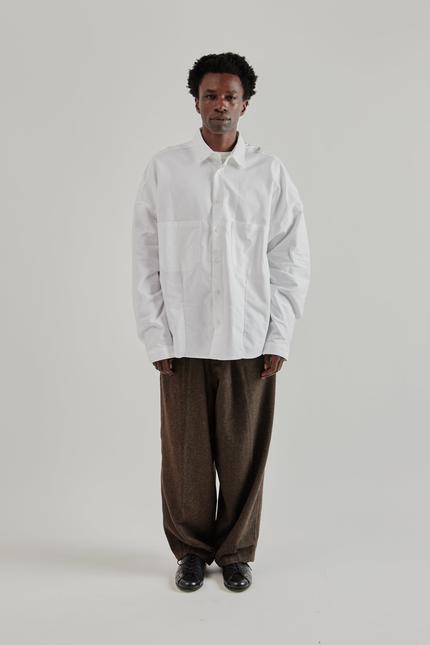 Estudio Niksen FW25 Dart Oxford Shirt White1