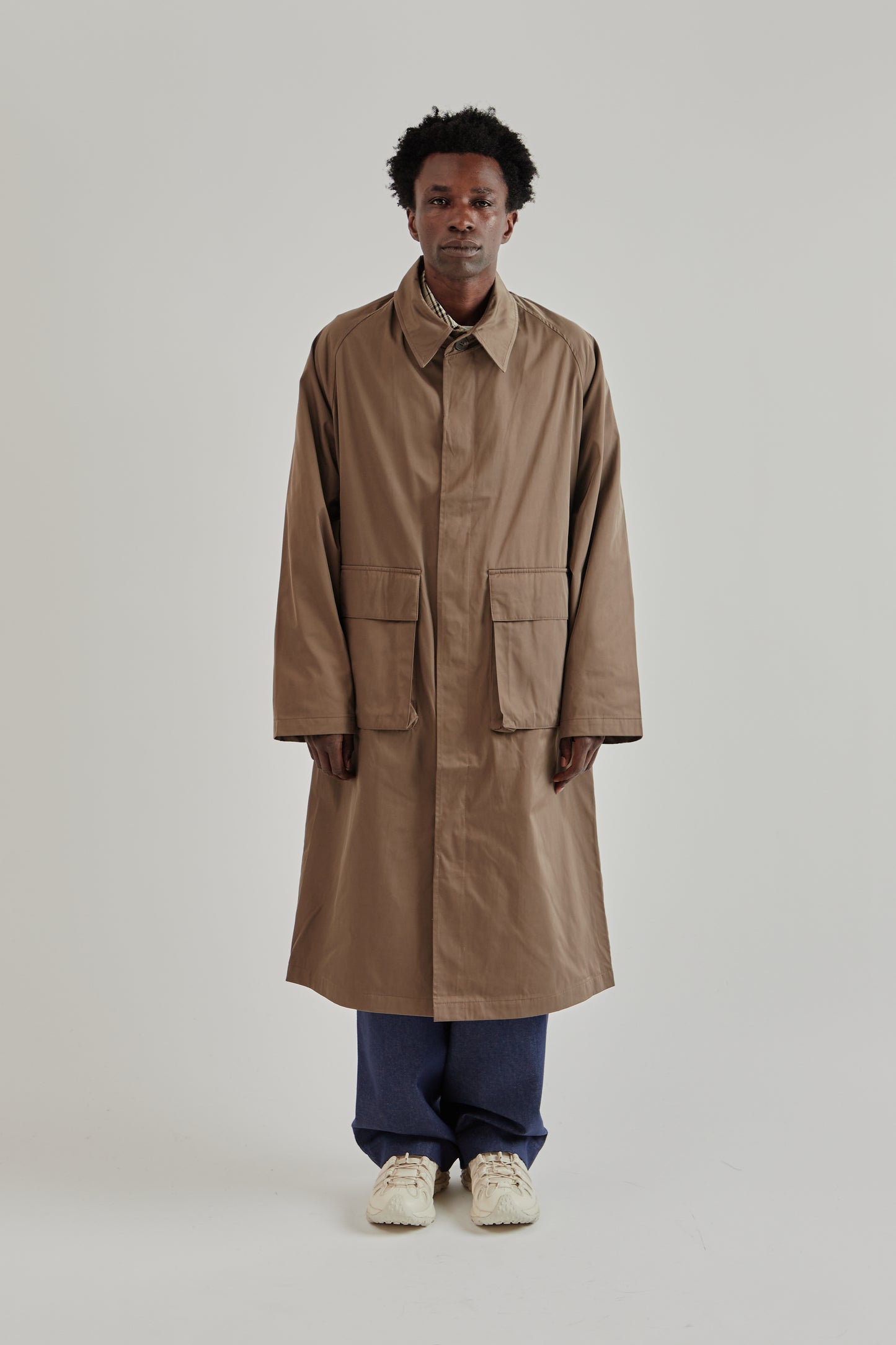 Estudio Niksen FW25 Mac Pocket Coat Khaki1
