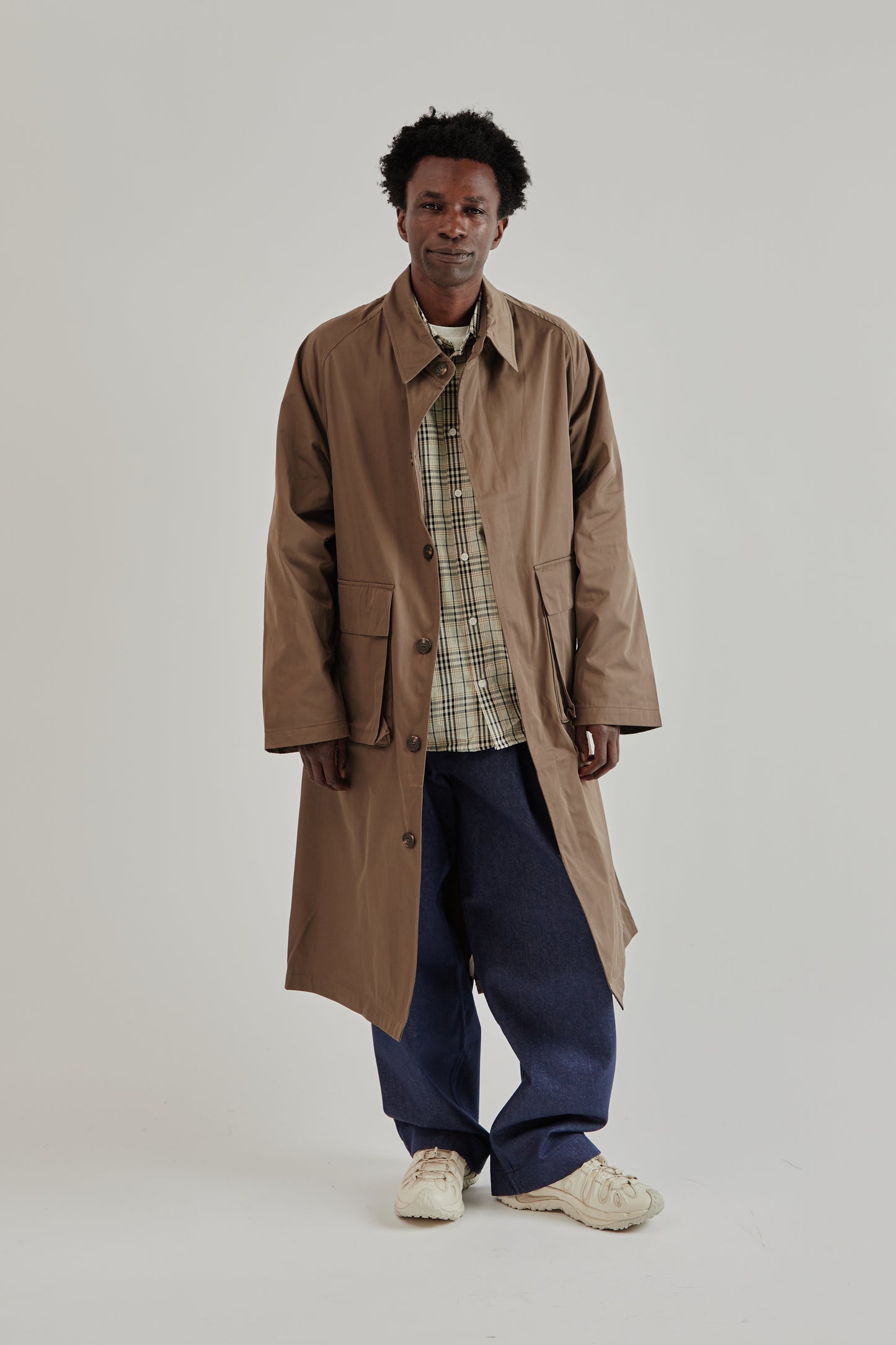Estudio Niksen FW25 Mac Pocket Coat Khaki11