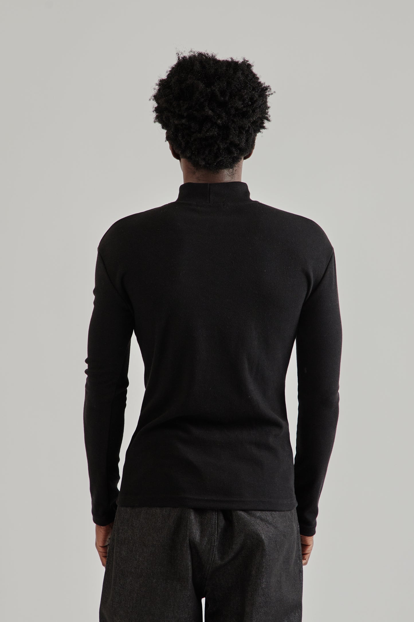 Estudio Niksen FW25 Mock-Neck Thermal Top Black5