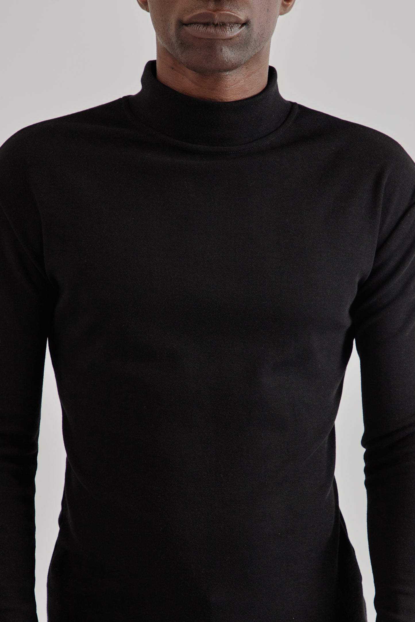 Estudio Niksen FW25 Mock-Neck Thermal Top Black6