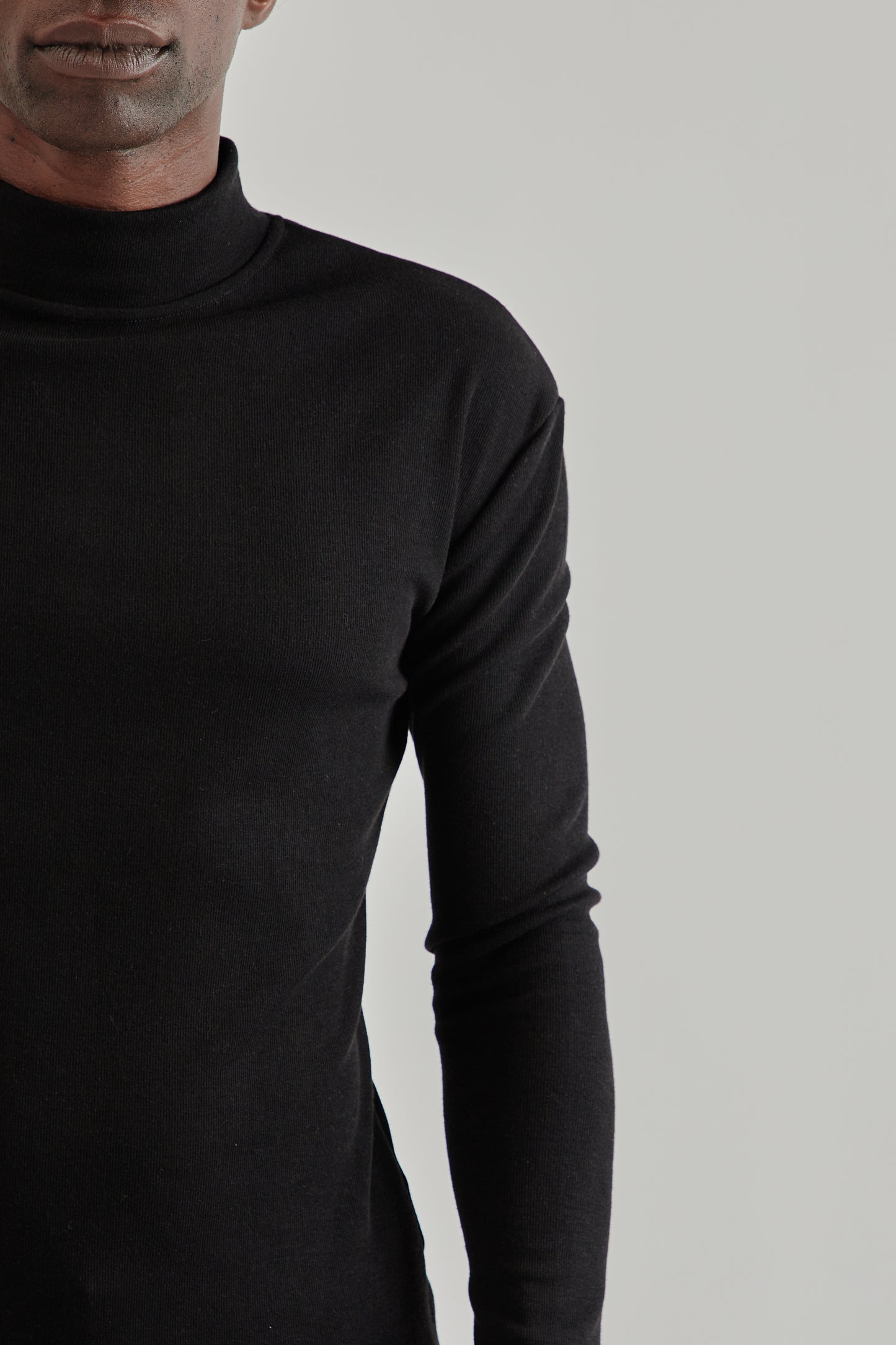 Estudio Niksen FW25 Mock-Neck Thermal Top Black7
