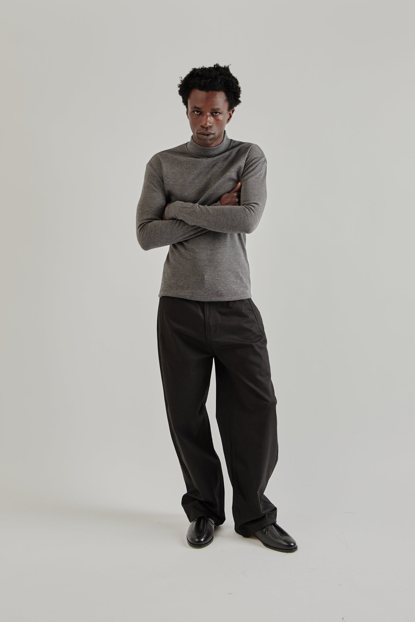 Estudio Niksen FW25 Mock-Neck Thermal Top Charcoal10