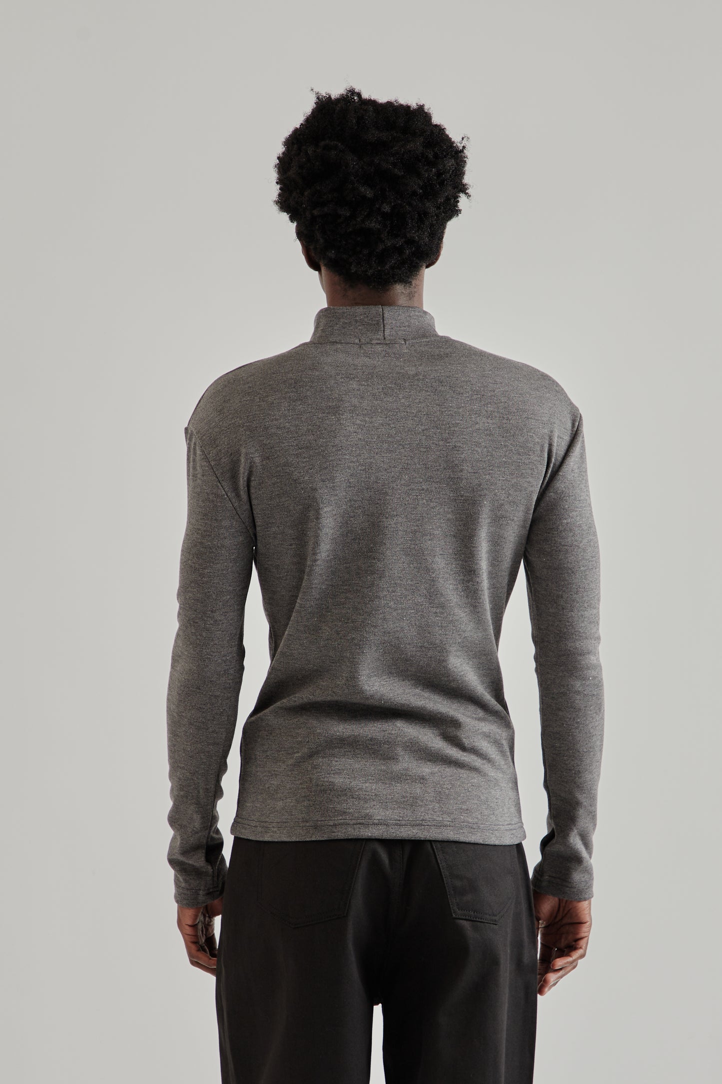 Estudio Niksen FW25 Mock-Neck Thermal Top Charcoal5