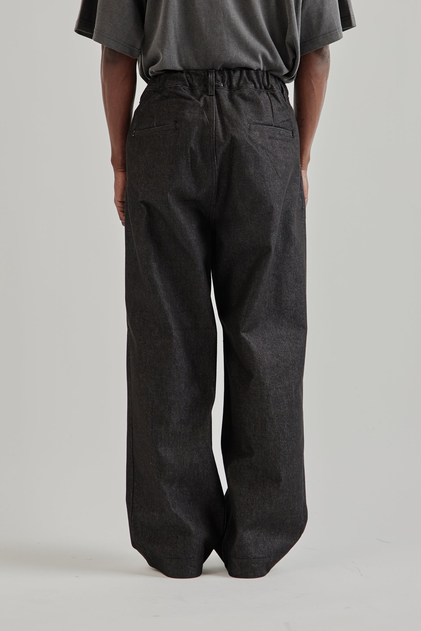 Estudio Niksen FW25 Pintuck Wide Jeans Black4
