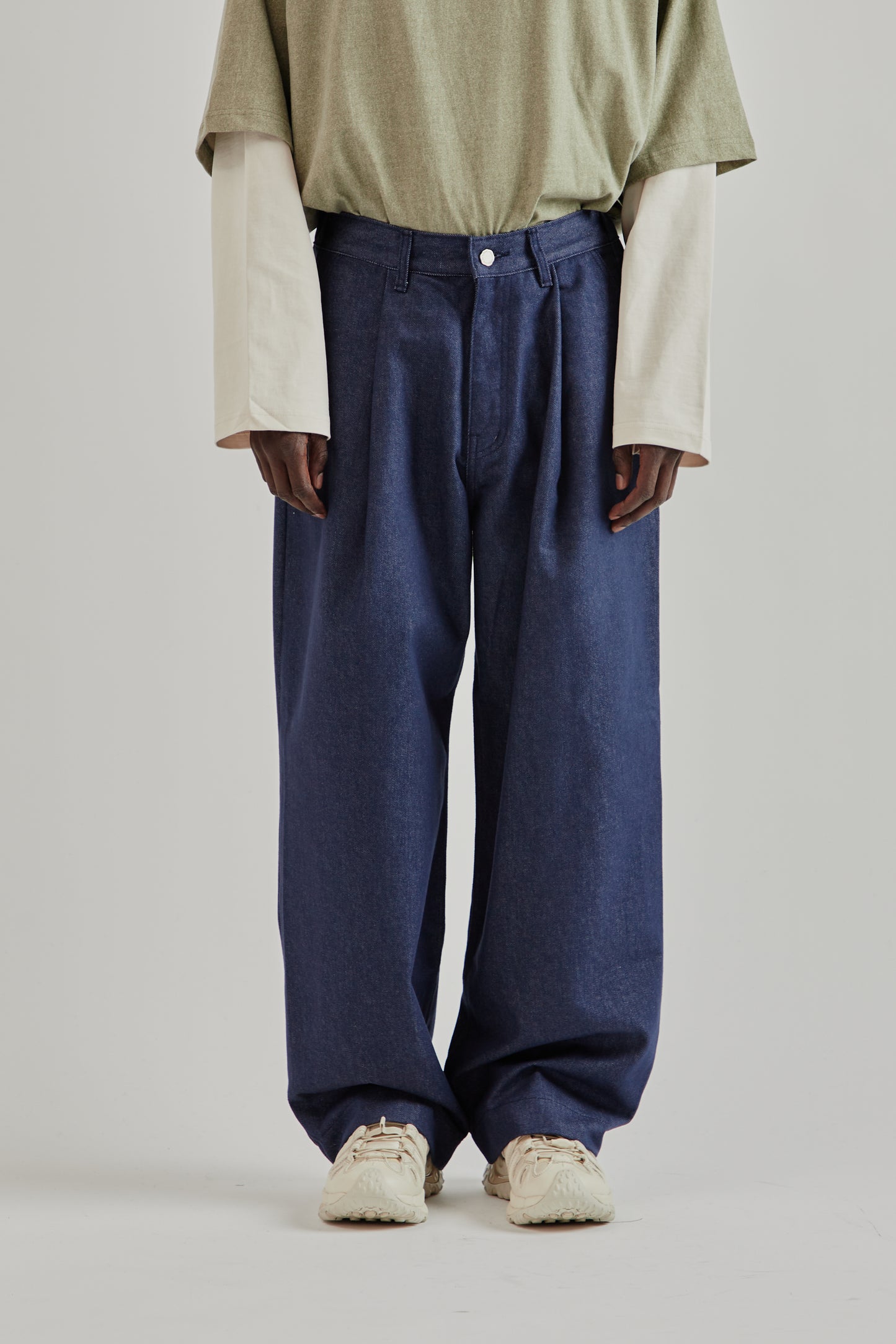 Estudio Niksen FW25 Pintuck Wide Jeans Indigo2
