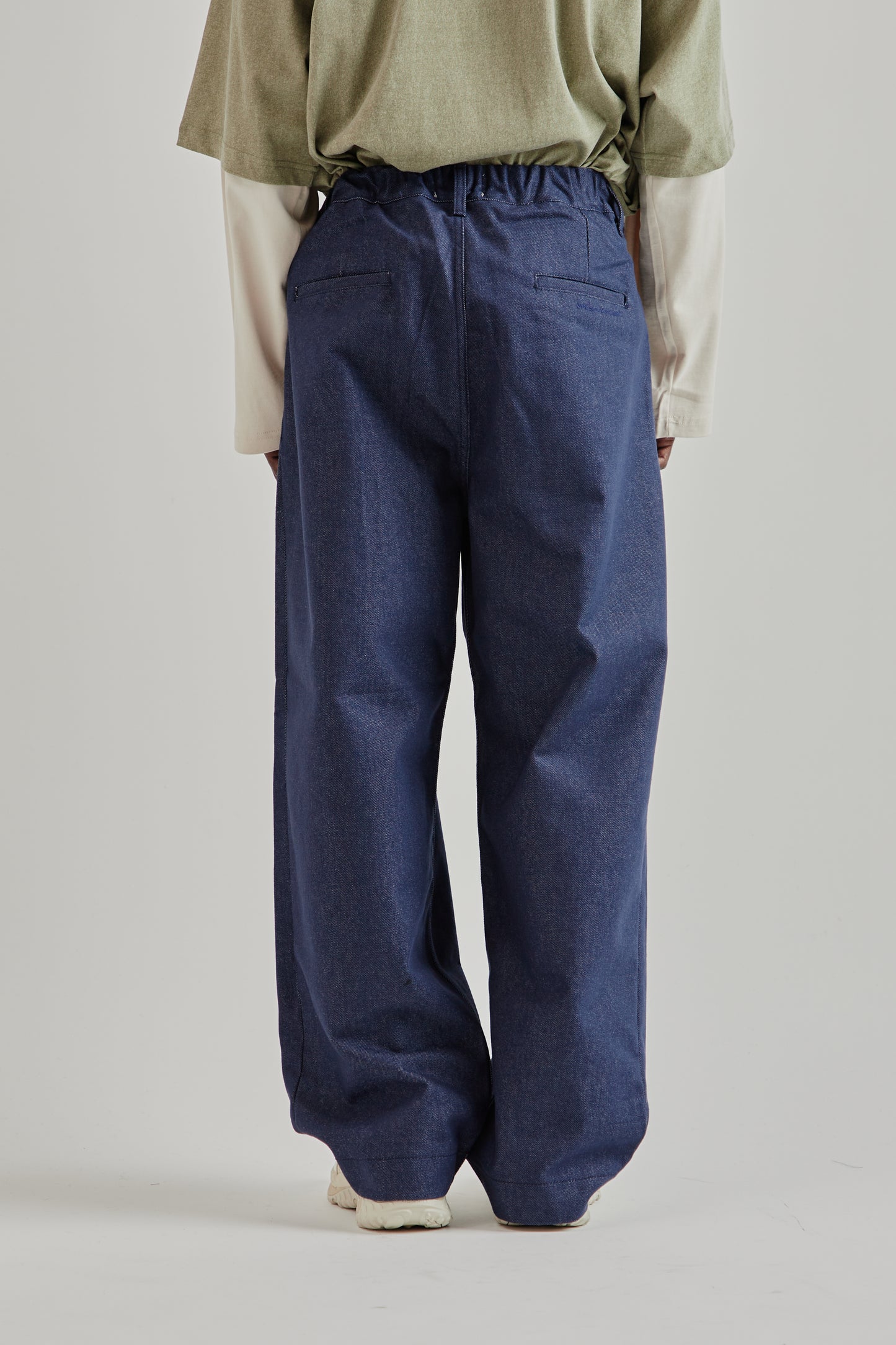 Estudio Niksen FW25 Pintuck Wide Jeans Indigo4