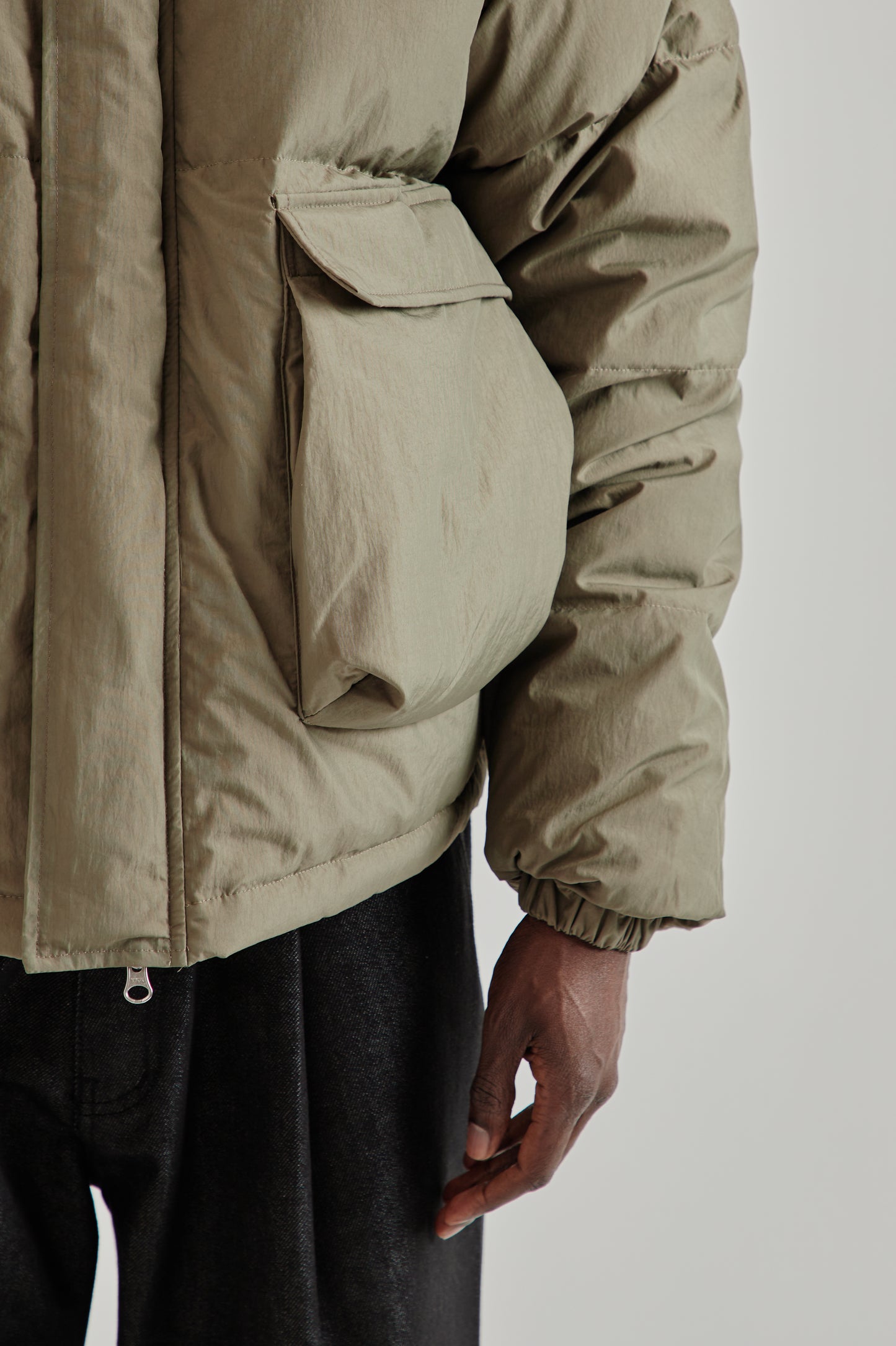 Estudio Niksen FW25 Raglan Puffer Jacket Beige8