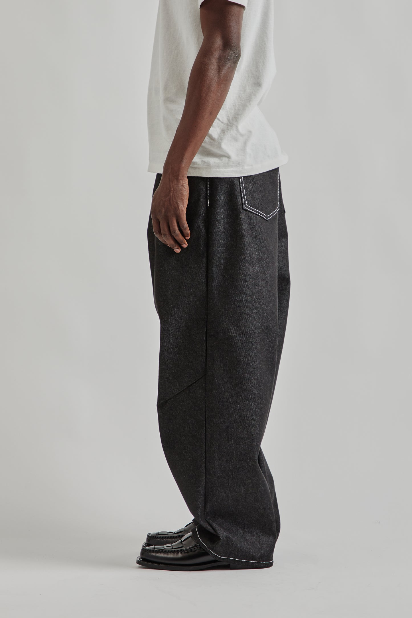 Estudio Niksen FW25 Raw Denim Balloon Jeans Black Raw Denim 3