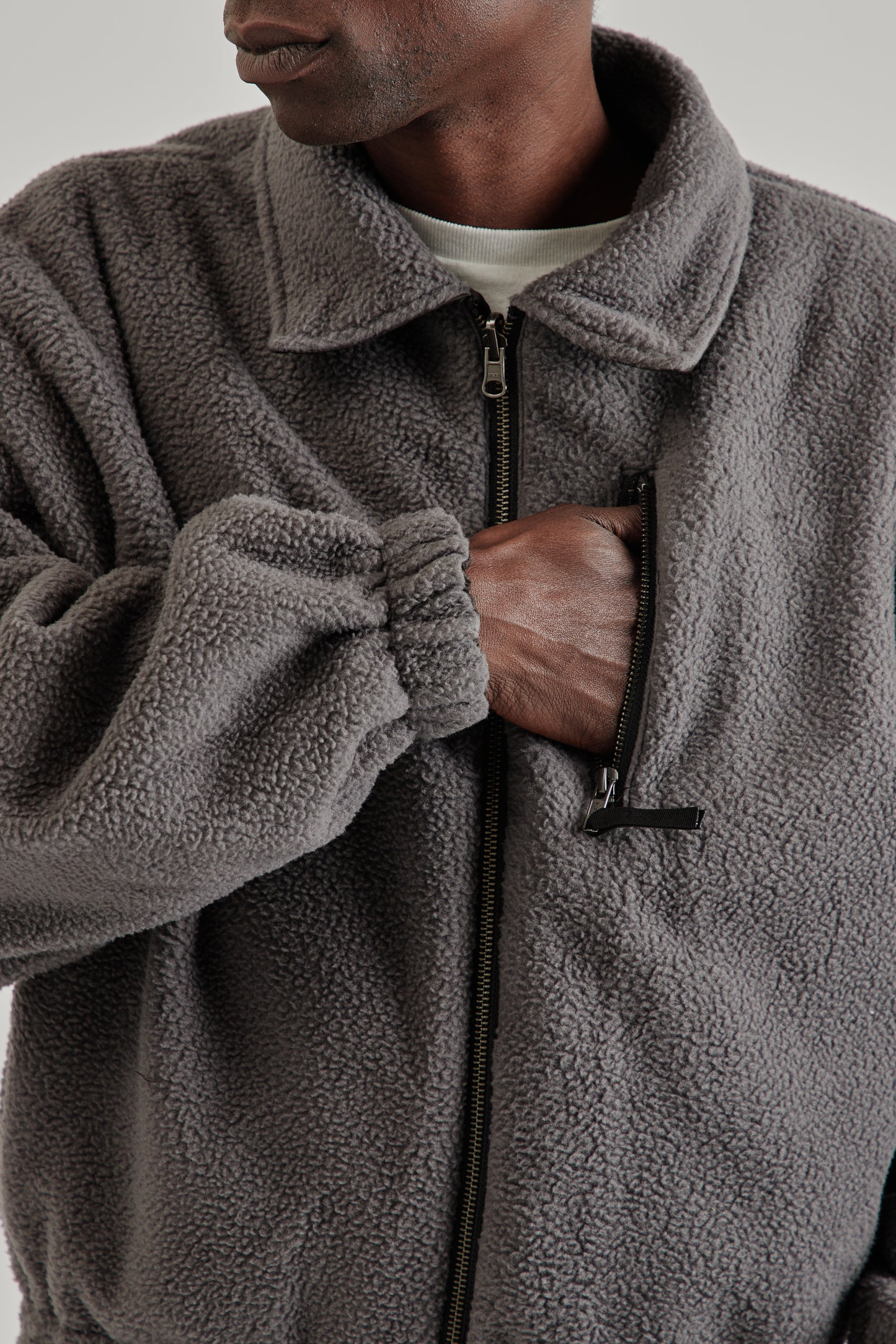 Estudio Niksen FW25 Reversible Bomber Jacket Grey18