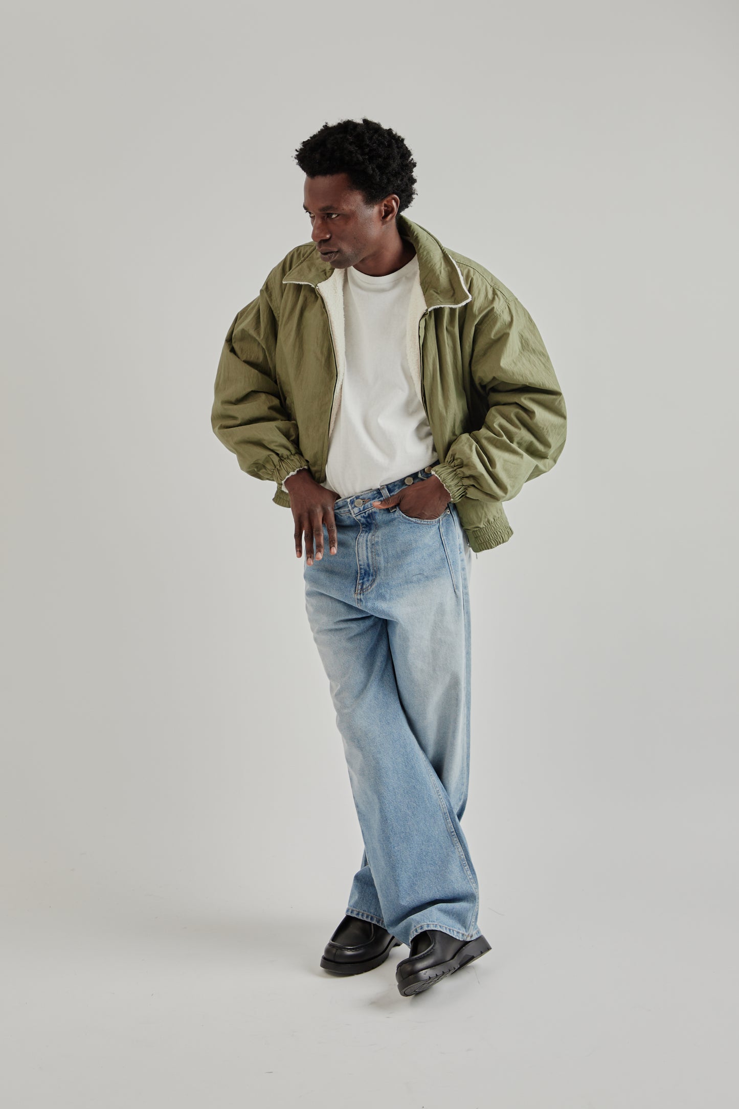 Estudio Niksen FW25 Reversible Bomber Jacket Khaki9