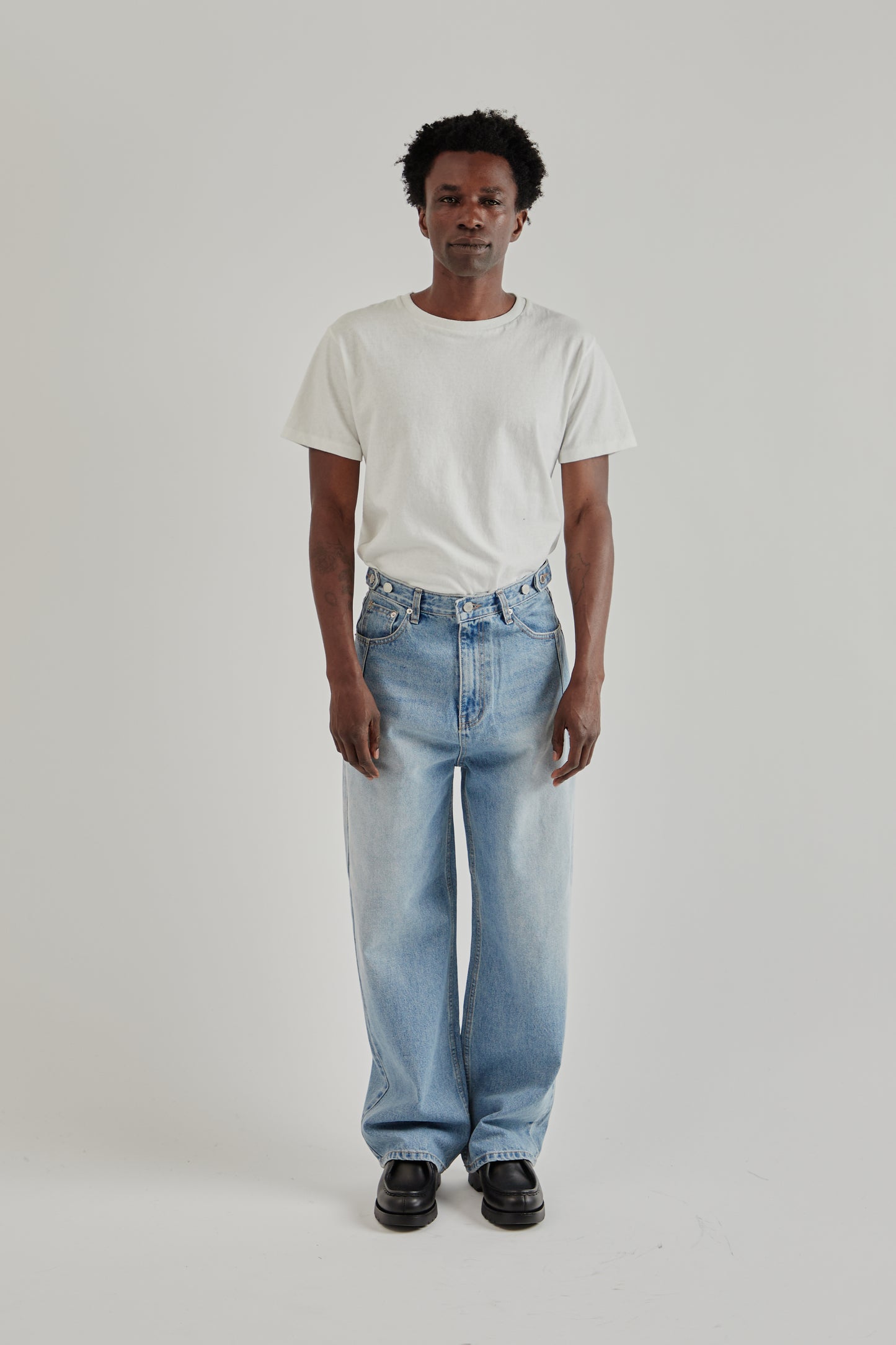 Estudio Niksen FW25 Side-Button Denim Jeans Blue1