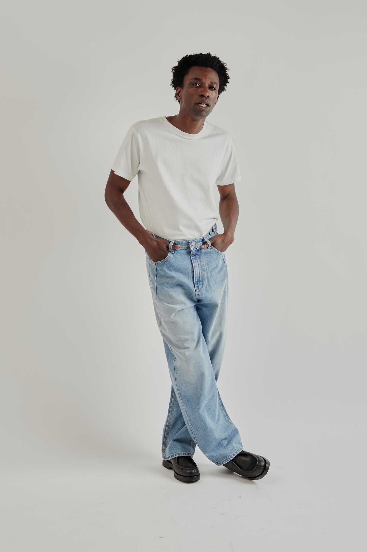 Estudio Niksen FW25 Side-Button Denim Jeans Blue10