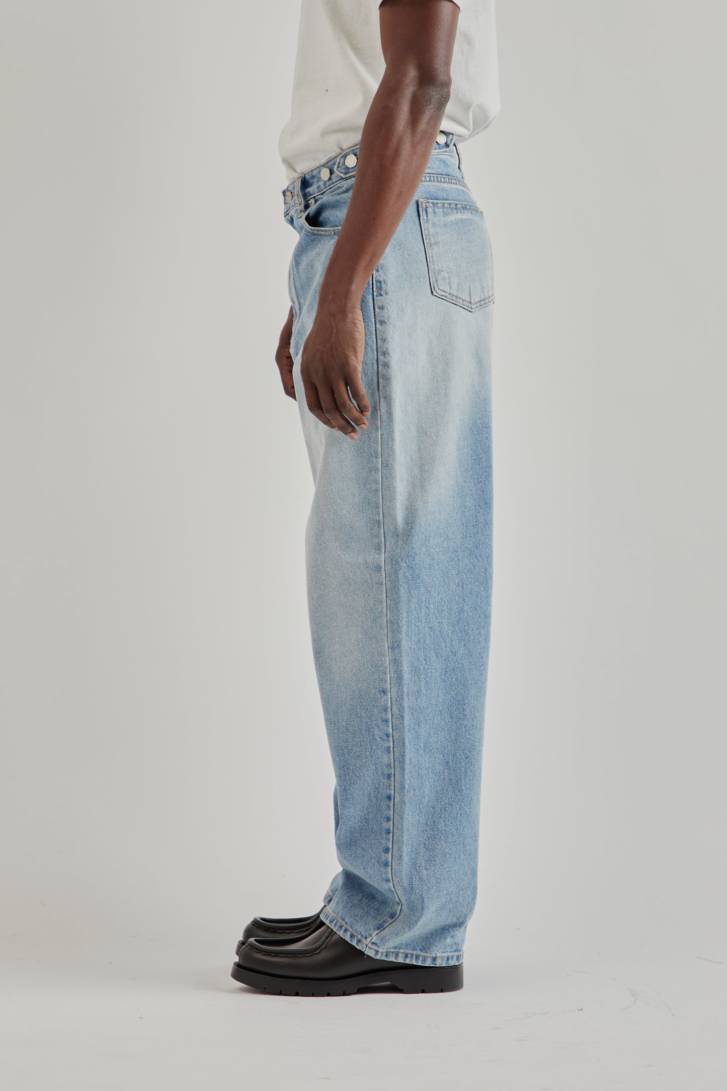 Estudio Niksen FW25 Side-Button Denim Jeans Blue3