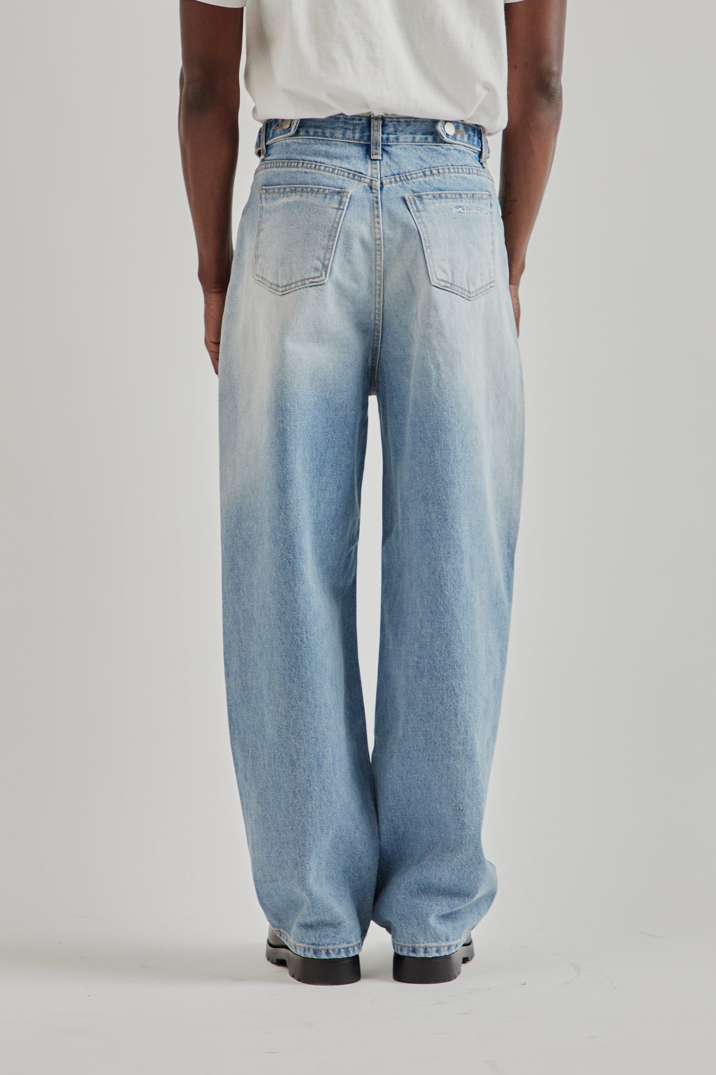 Estudio Niksen FW25 Side-Button Denim Jeans Blue4