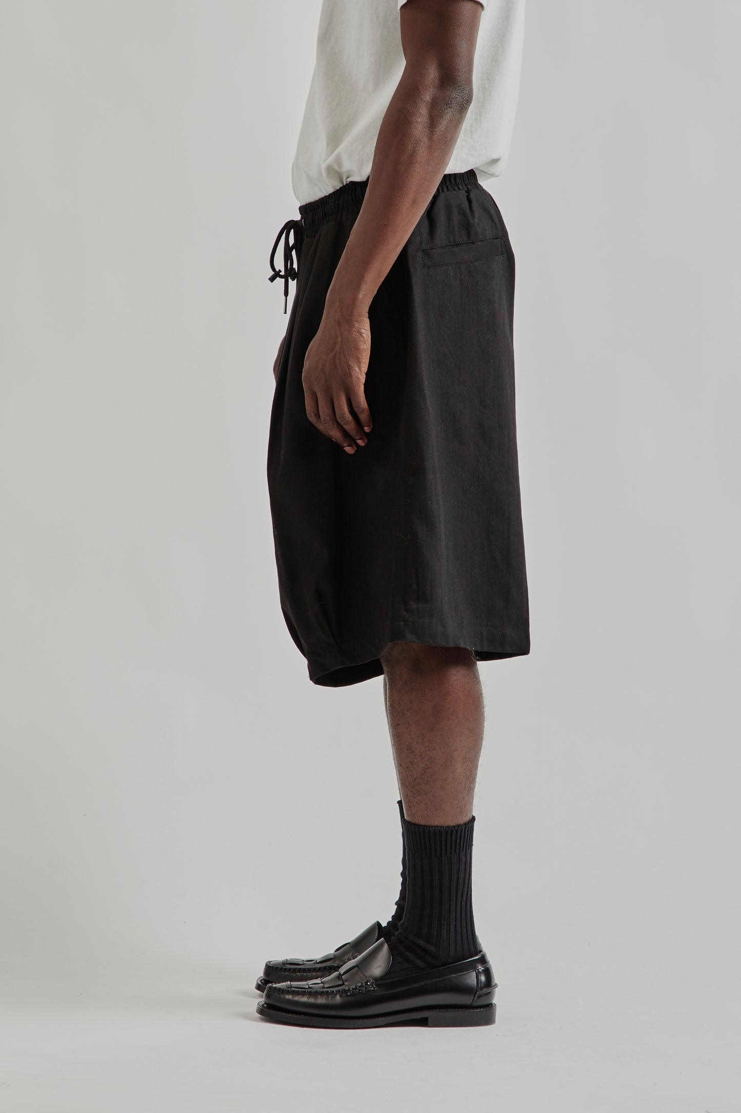 Estudio Niksen FW25 Stopper Balloon Bermudas Black 3