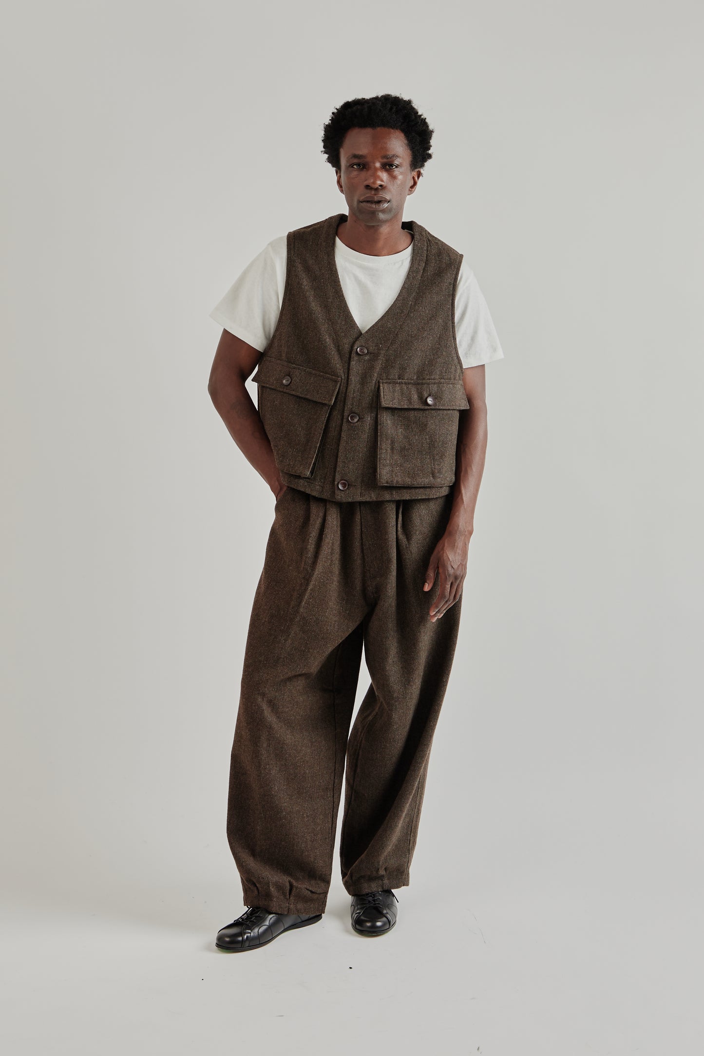 Estudio Niksen FW25 Wool Pocket Vest Brown11