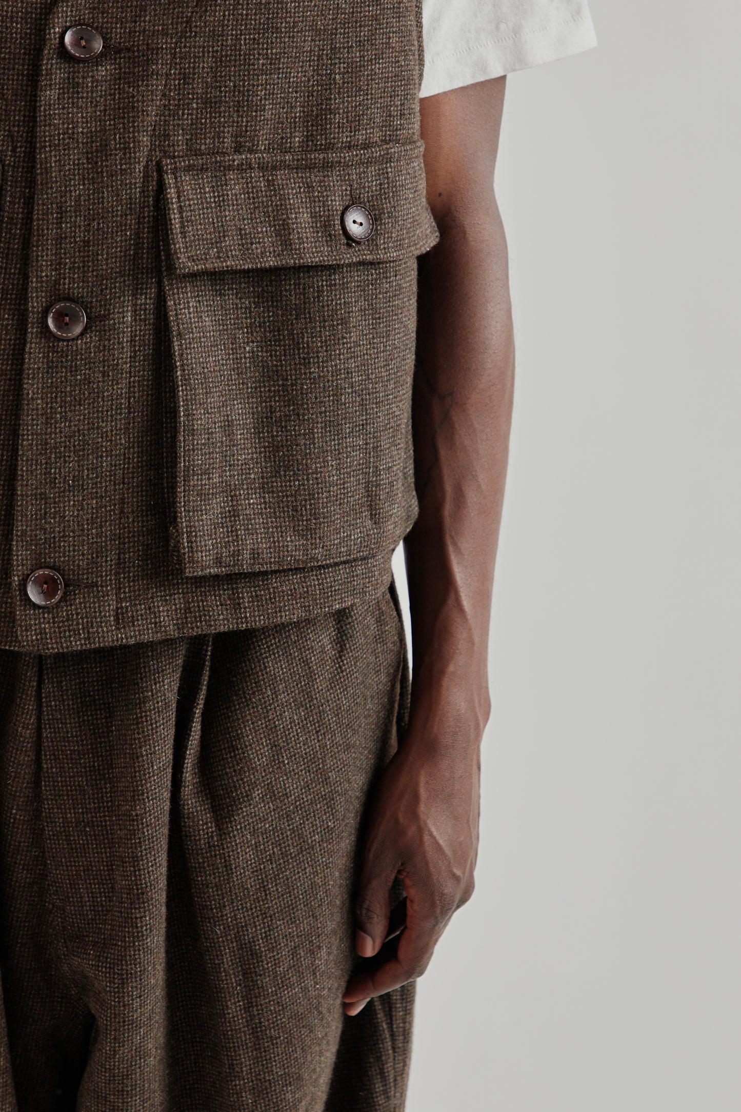 Estudio Niksen FW25 Wool Pocket Vest Brown8
