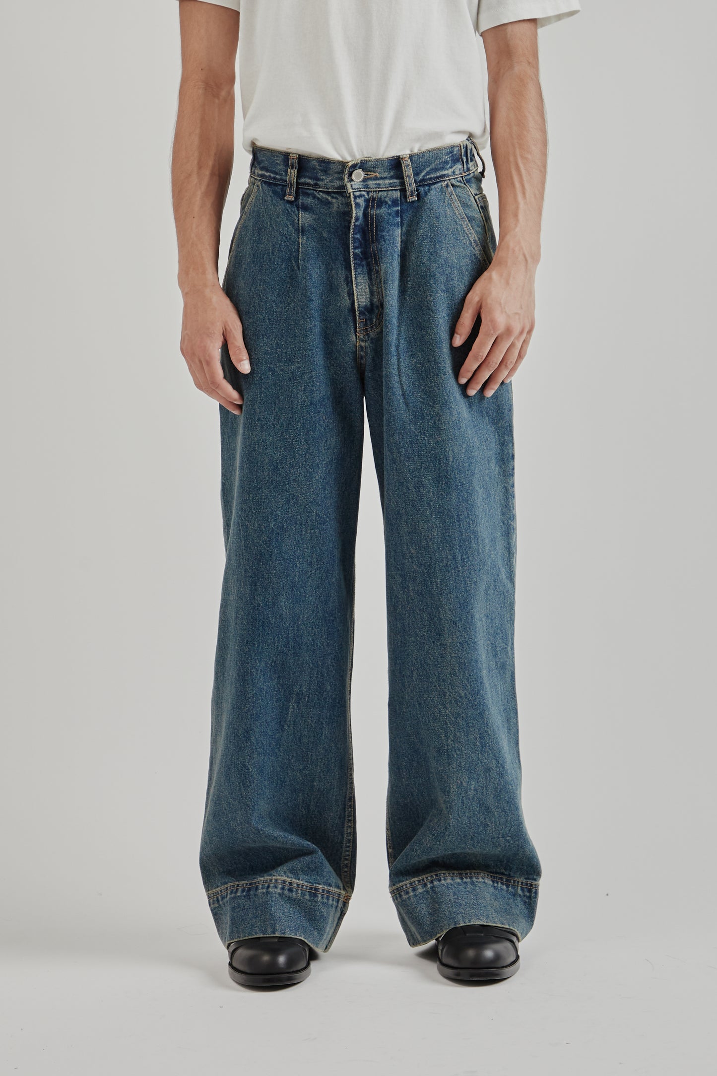 Big Hem Denim Jeans - Blue Wash