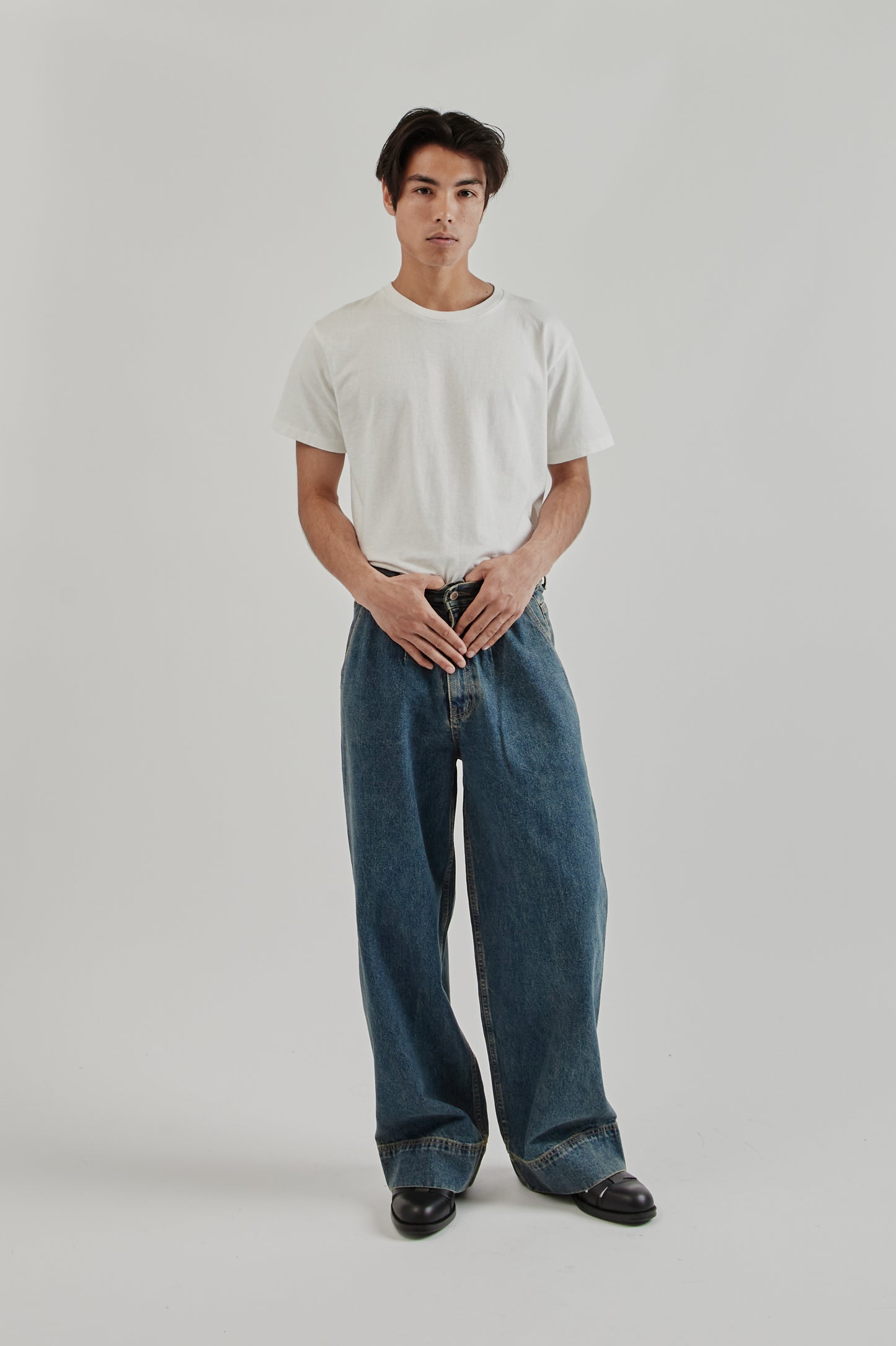 Big Hem Denim Jeans - Blue Wash
