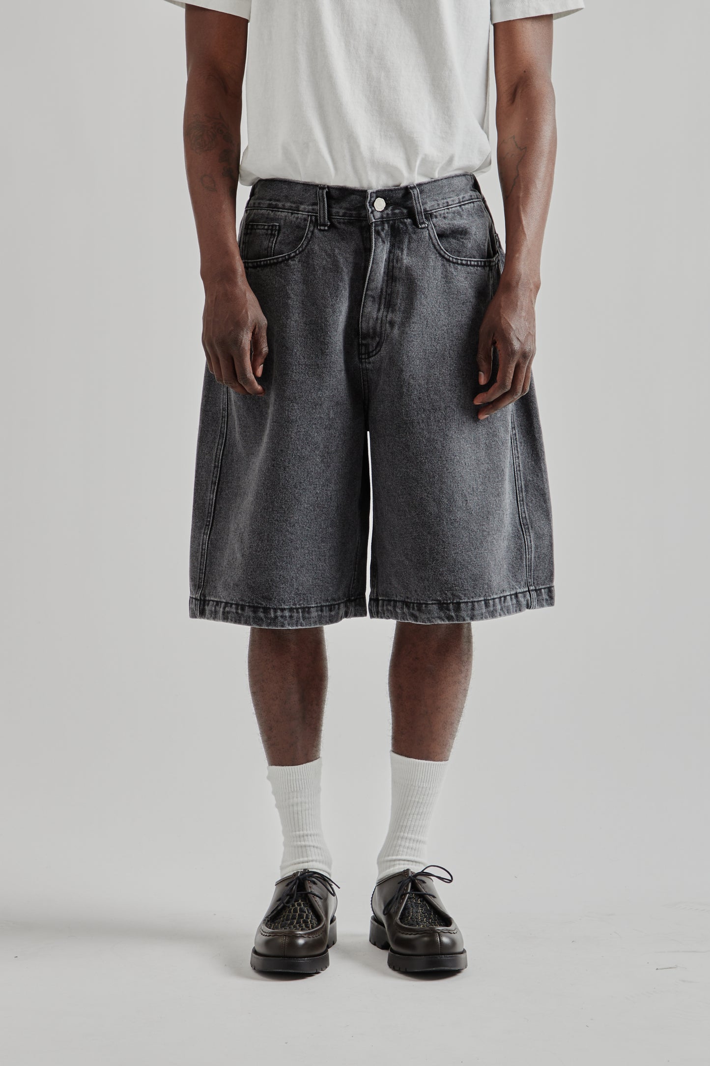 Half-Dart Denim Shorts - Black