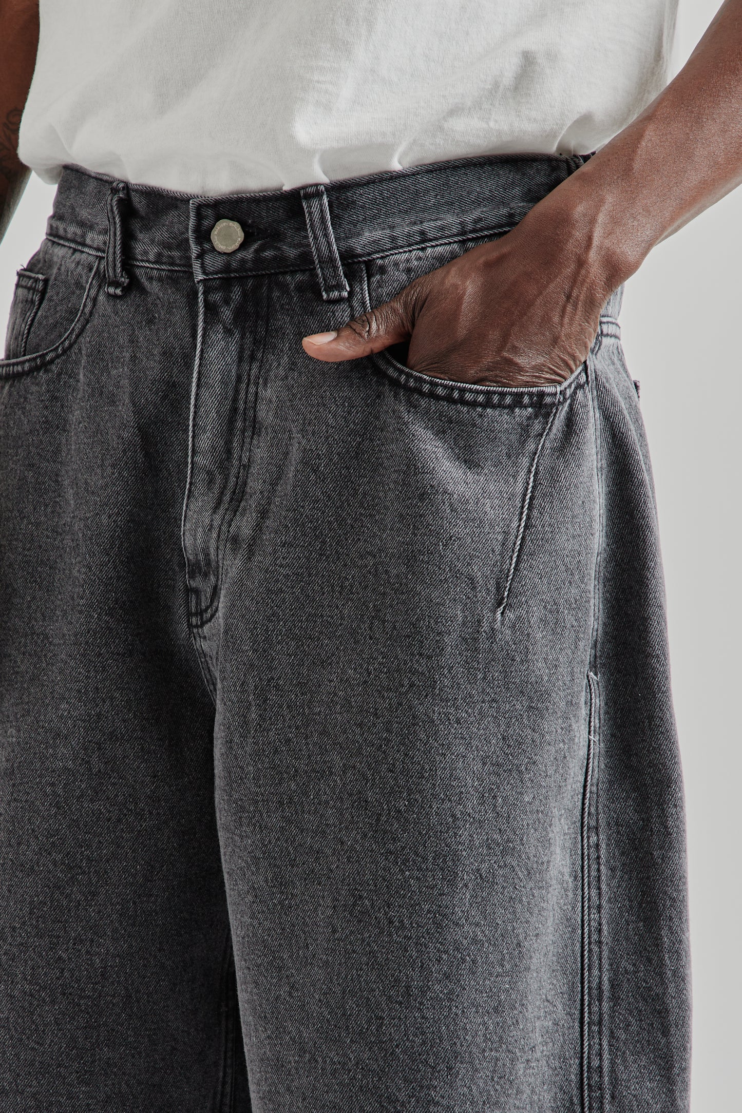 Half-Dart Denim Shorts - Black