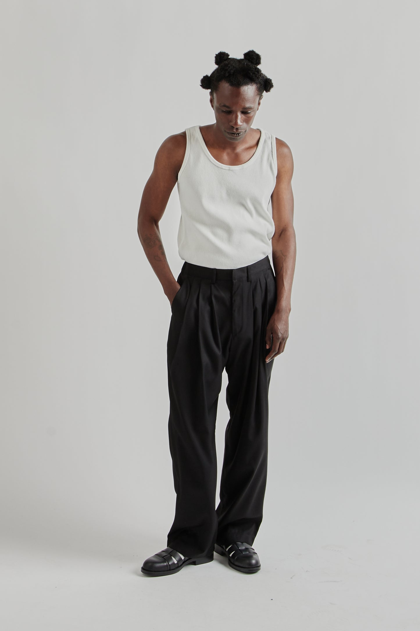 Pintuck Wide Trousers - Black