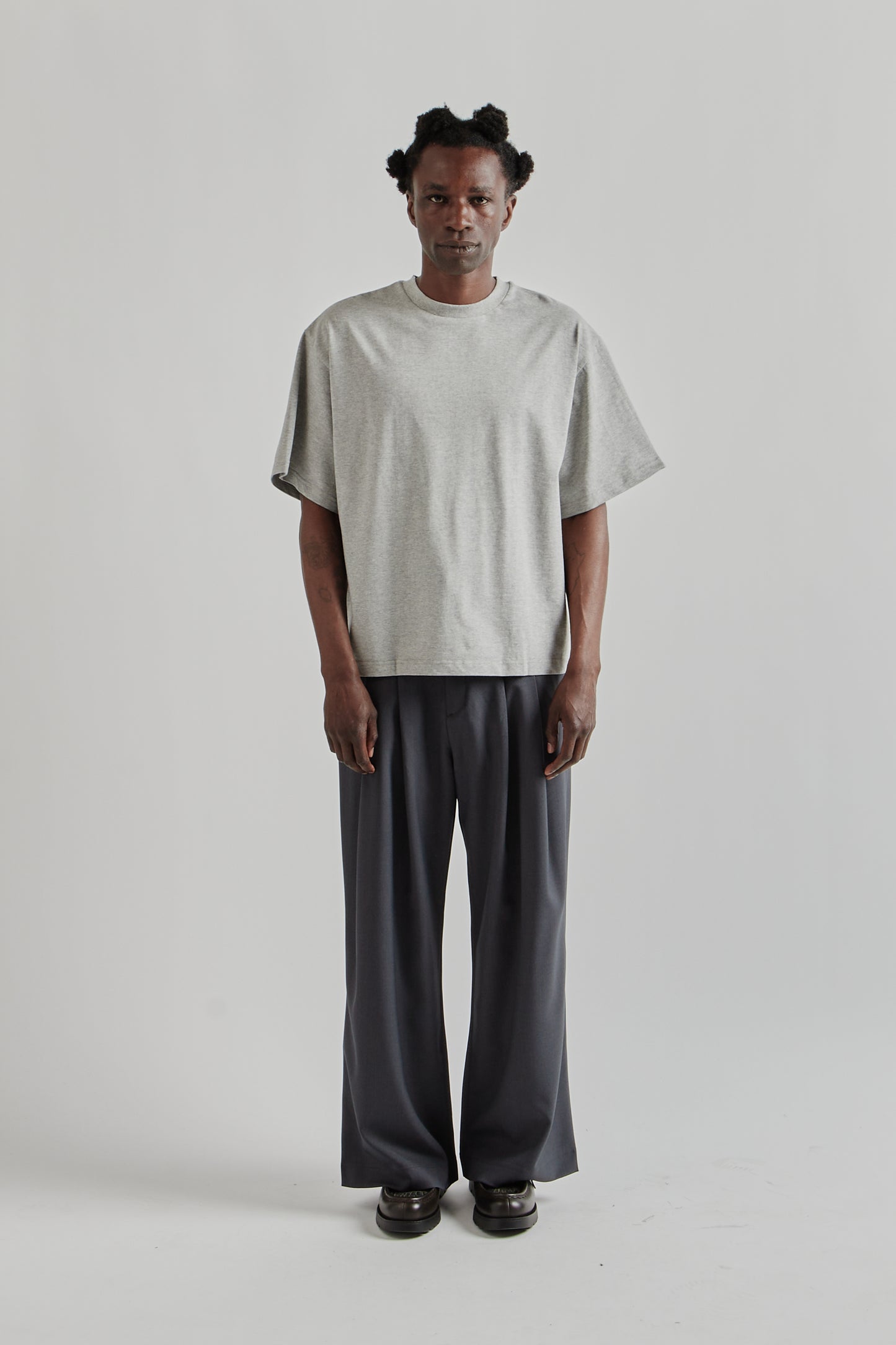 Signature Cropped Tee - Grey
