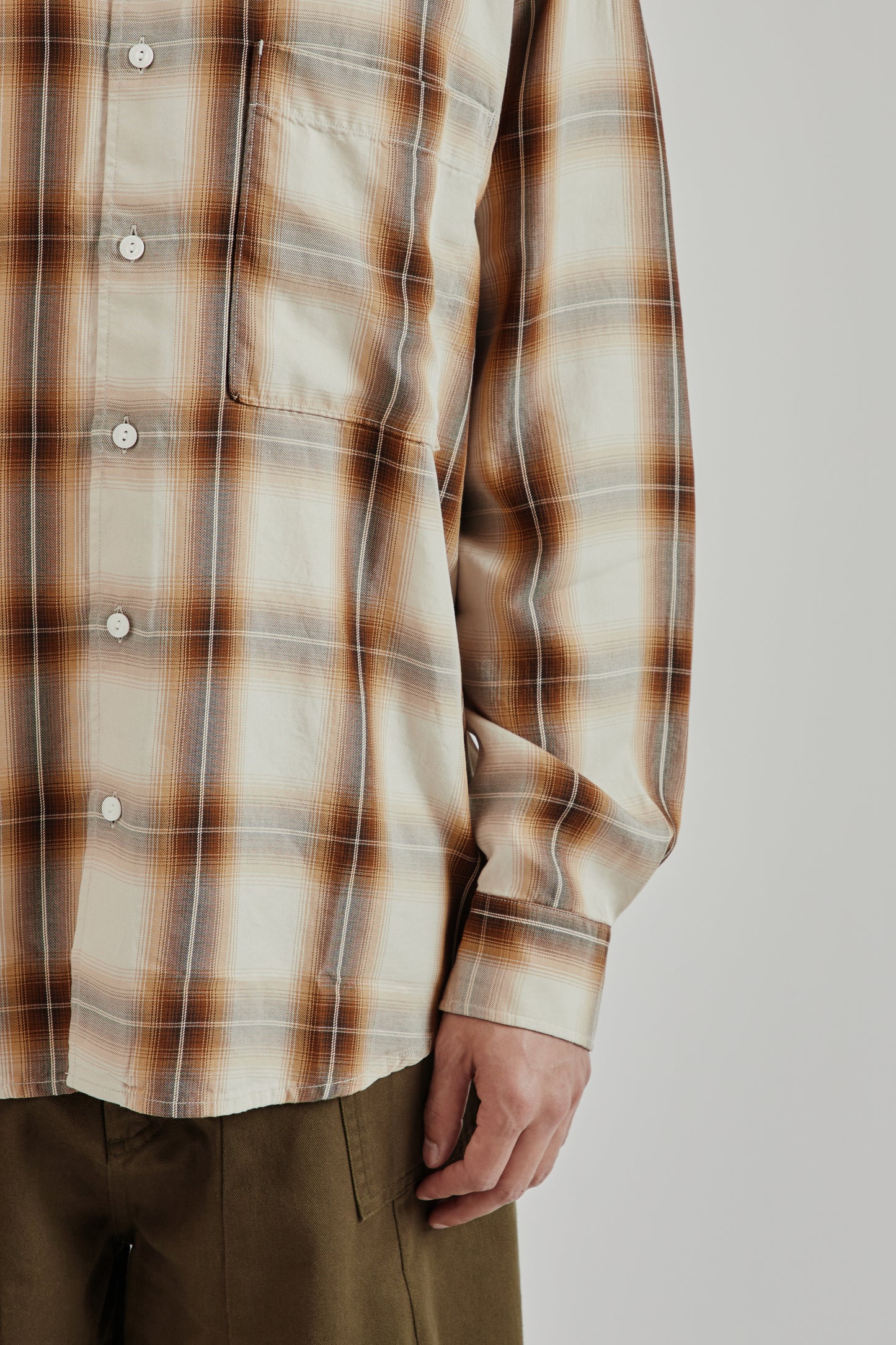 Frizmworks SS25 Lyocell Check Relaxed Shirt Beige 8