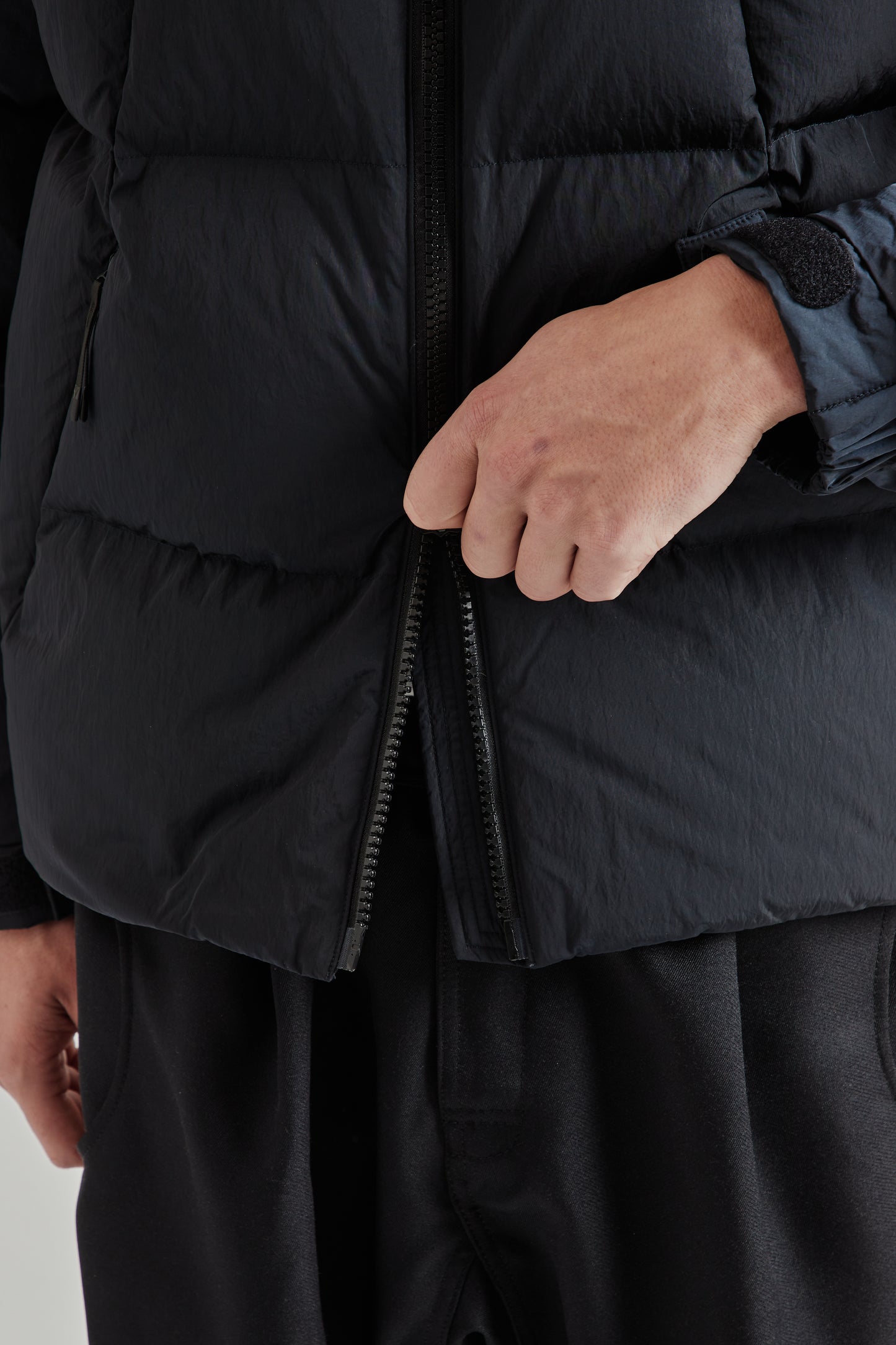 Dope Dyed Ripple Nylon Down Jacket - Dark Navy