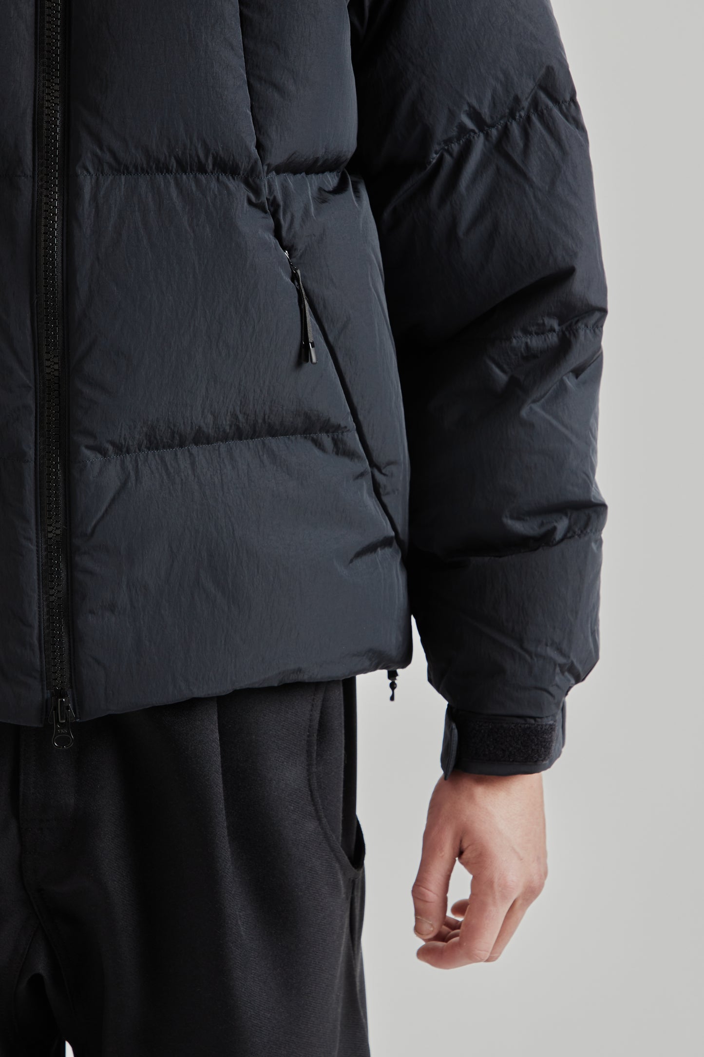 Dope Dyed Ripple Nylon Down Jacket - Dark Navy