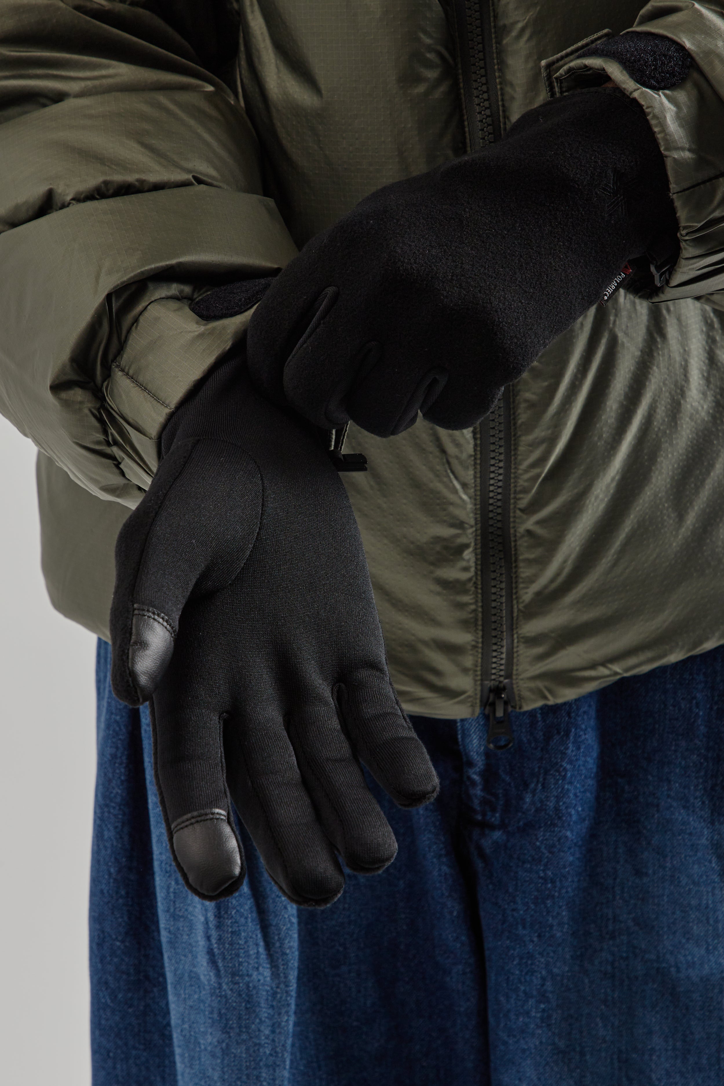 Goldwin Polartec Power Stretch Gloves - Black | Wallace Mercantile