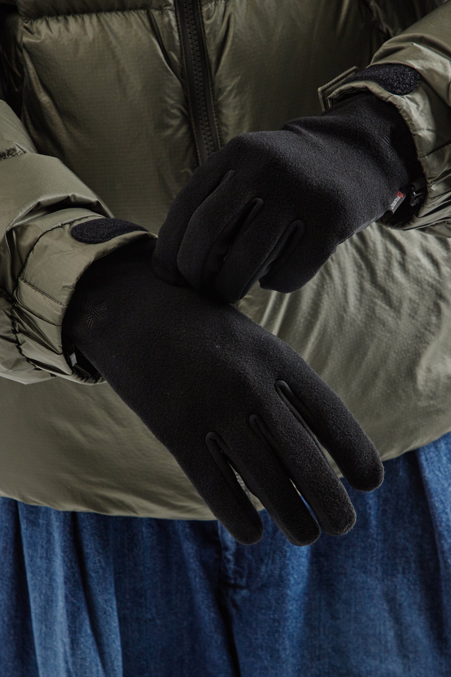 Goldwin FW25 Polartec Stretch gloves Black 2