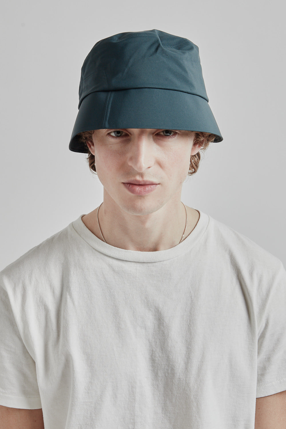 Goldwin Gore-Tex Minimality 3L Hat Deep Cypress 01