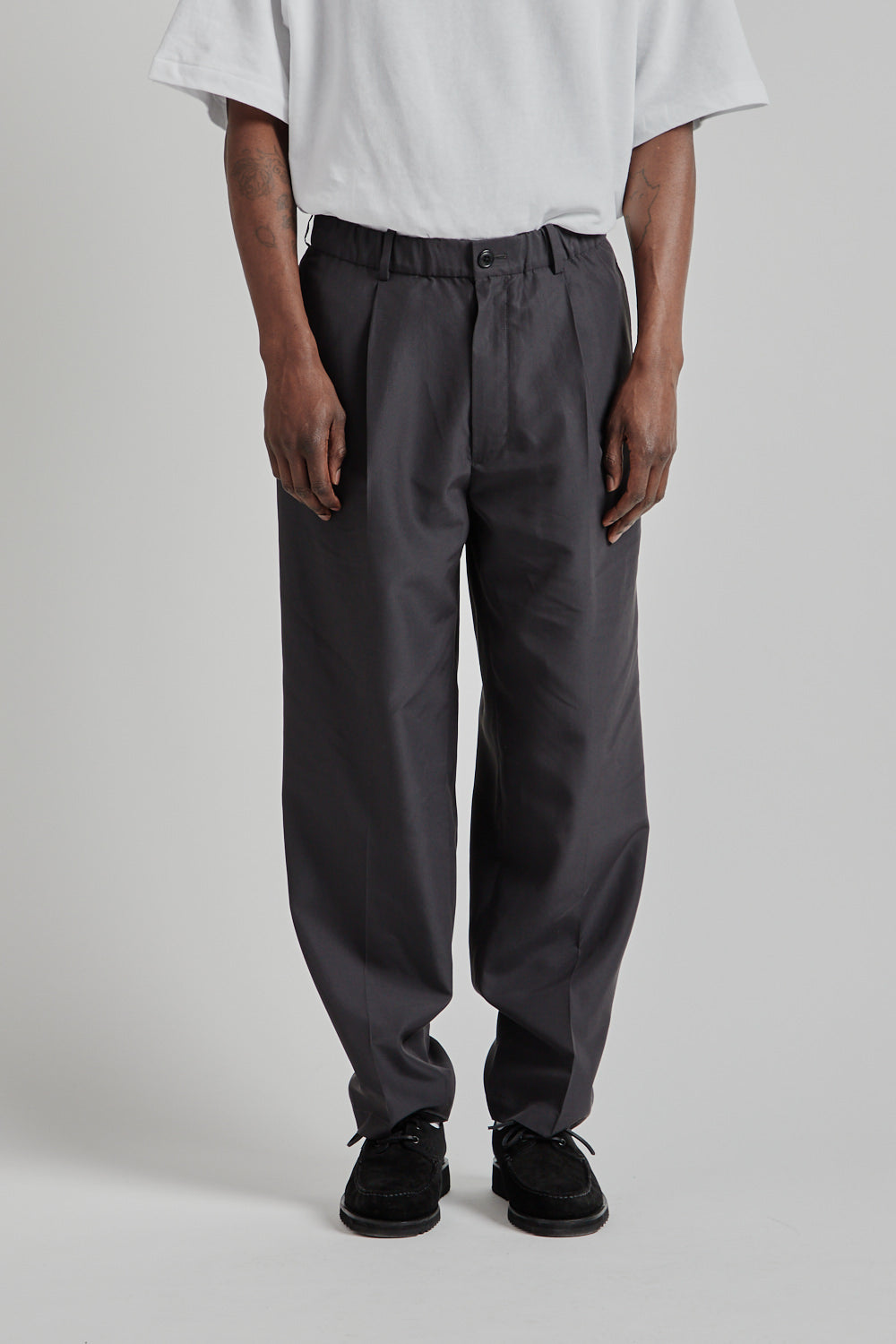 Goldwin Paper x Polyester One Tuck Pants - Black | Wallace