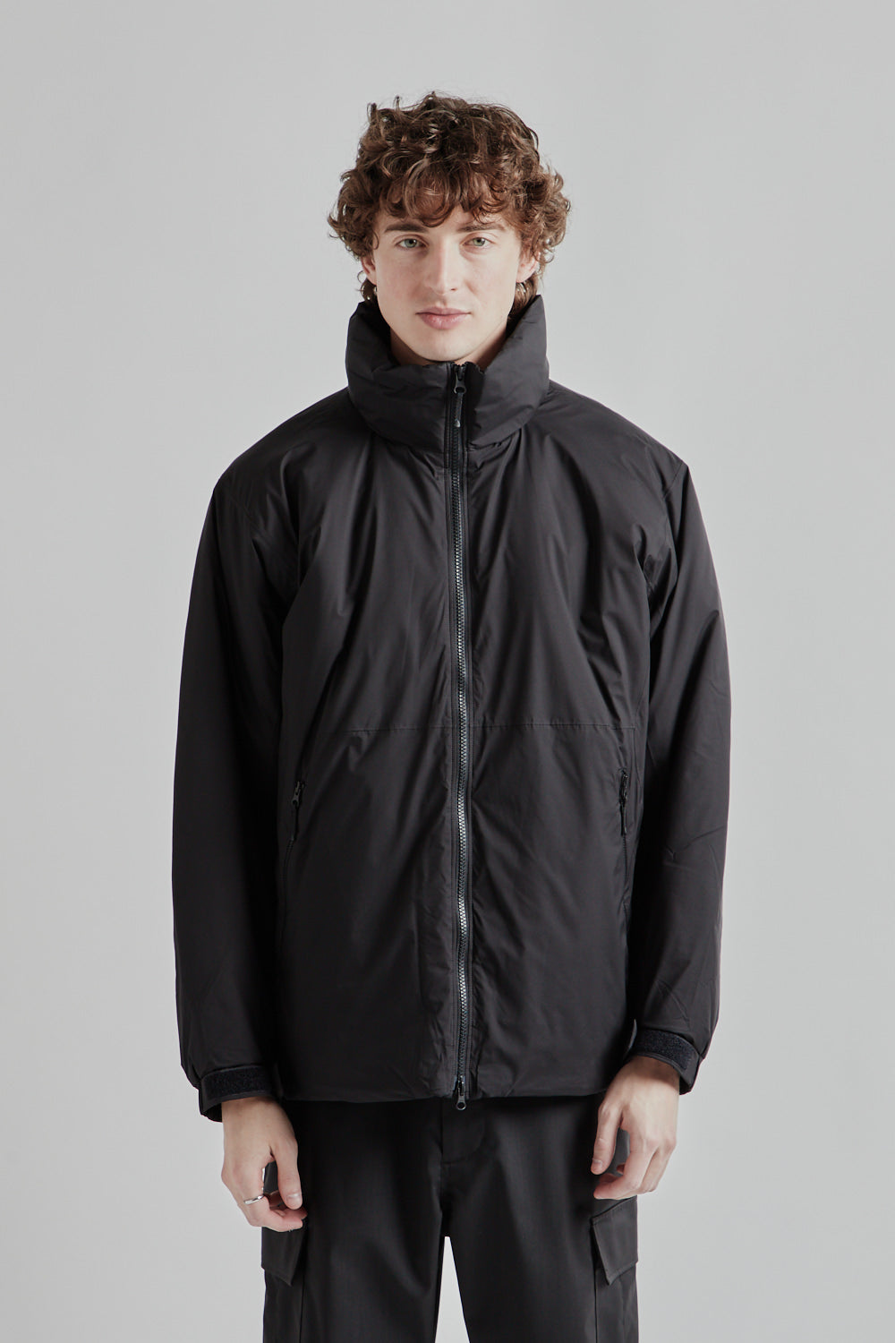 レビュー高評価の商品 Goldwin Windstopper by Gore-Tex Labs Puffy Jacket - Black ジャケット・アウター