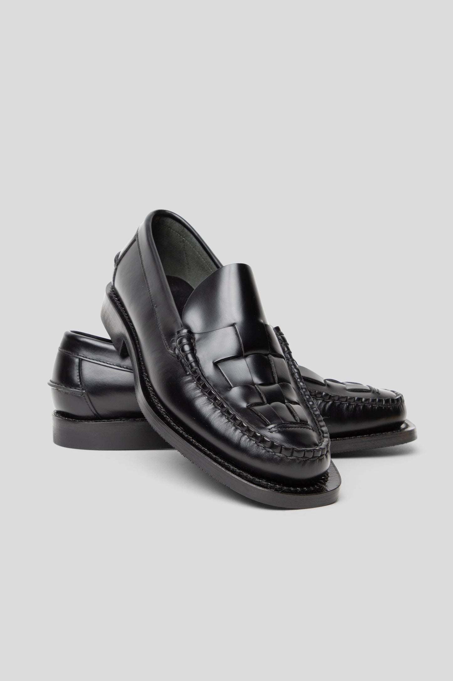 Hereu FW25 Nombela Vibram Loafer Black 02
