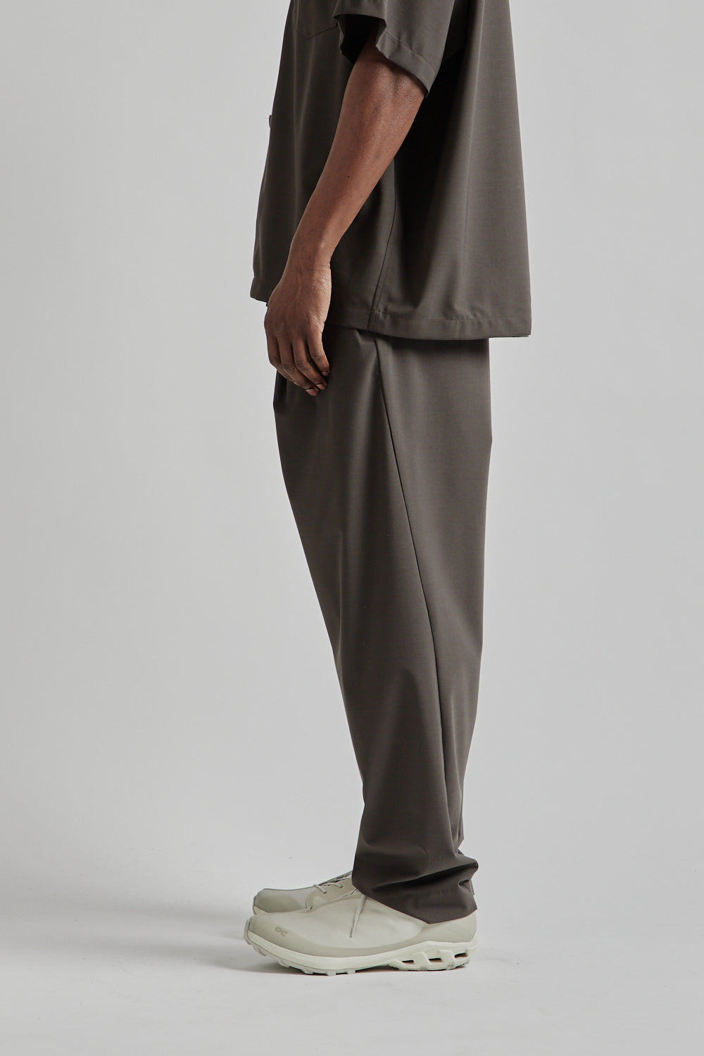 Is-Ness SS25 Gusset Crotch Pants Brown 03