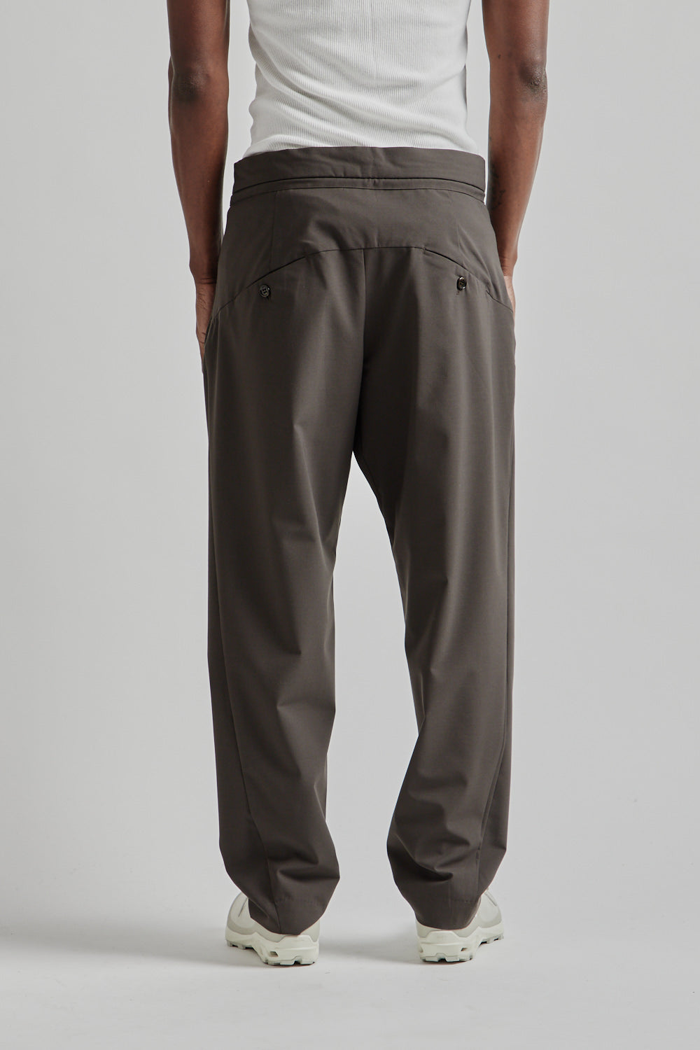Is-Ness SS25 Gusset Crotch Pants Brown 07