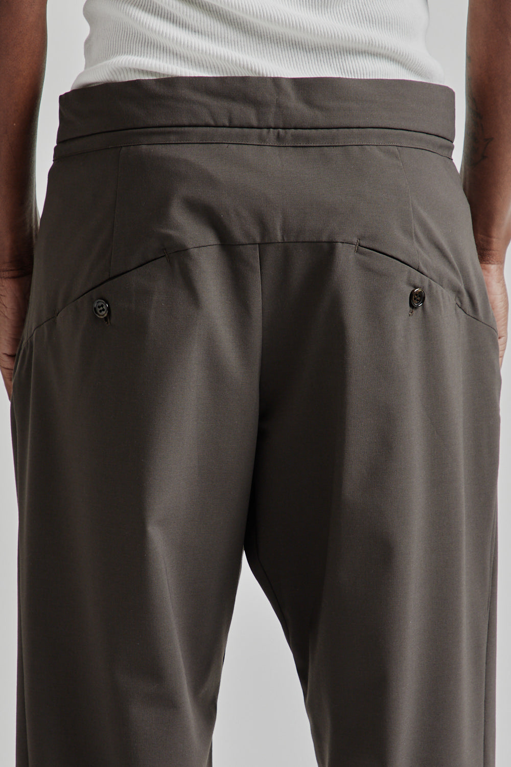 Is-Ness SS25 Gusset Crotch Pants Brown 08