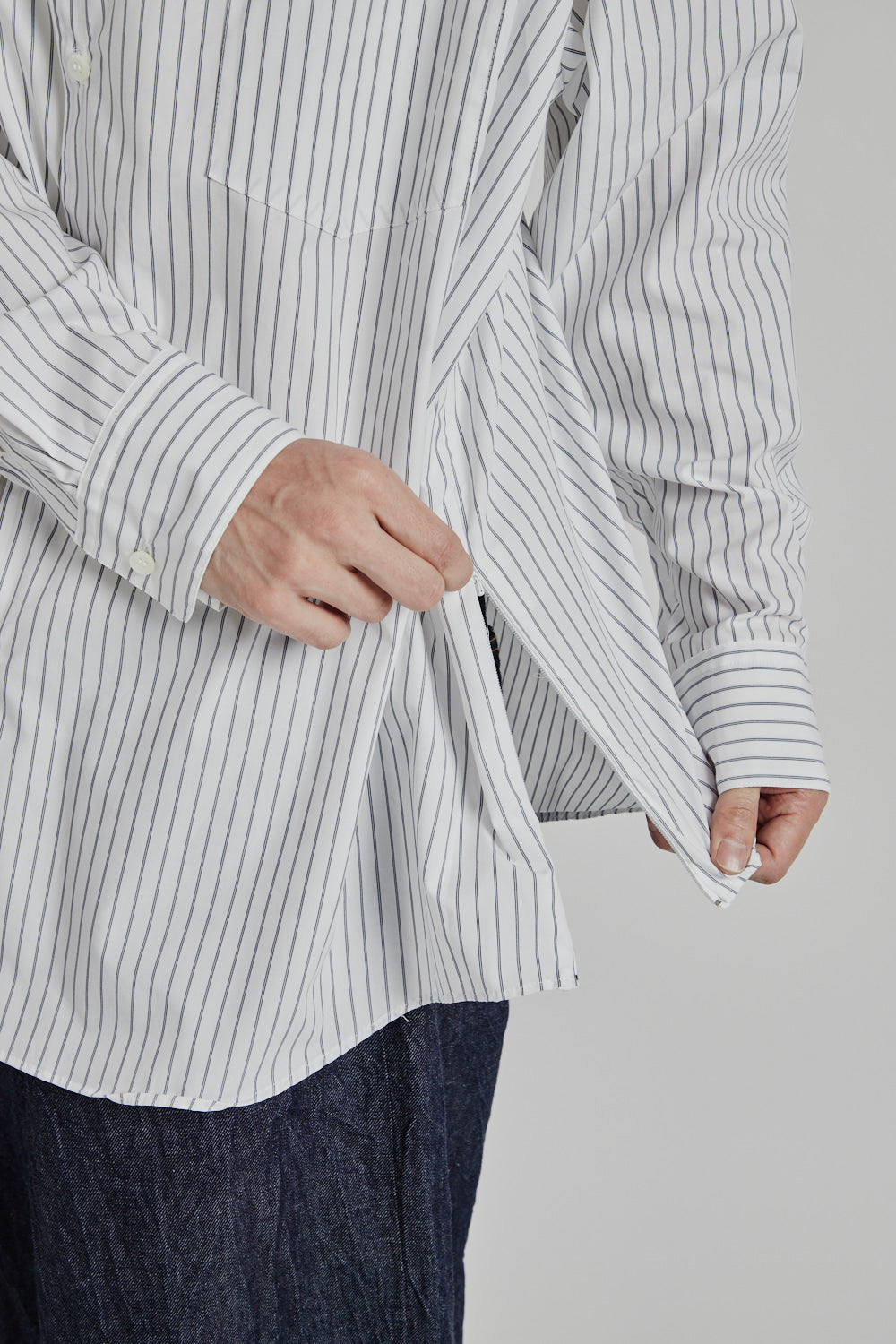 Is-ness Nu Venti Long Shirt White Navy Stripe 12